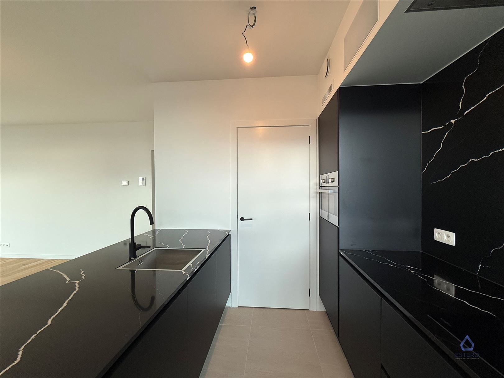 Nieuwbouwappartement met dubbel terras op een toplocatie foto 6