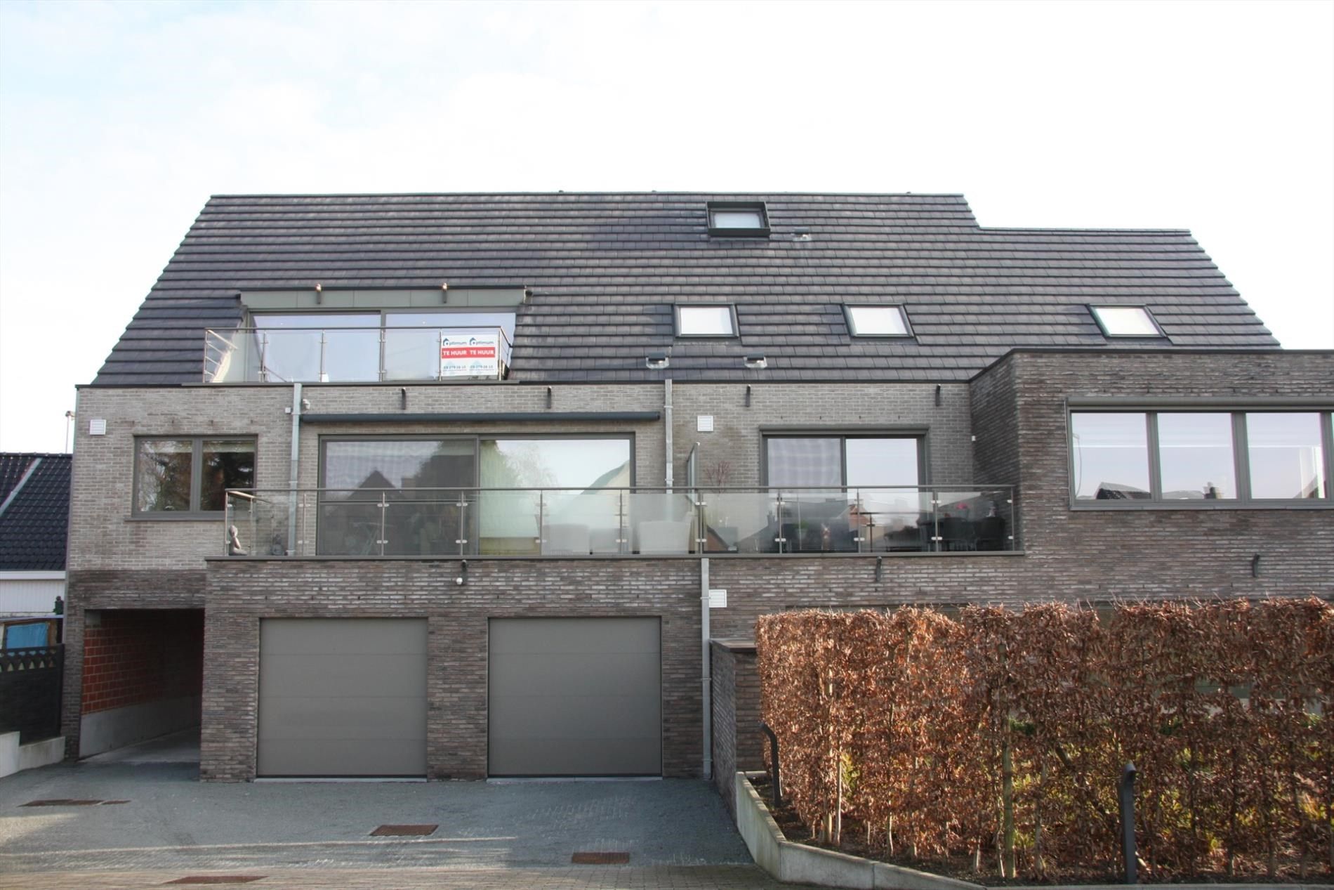 Mooi afgewerkt, ruim duplex-appartement (3 slks) met groot terras te Lierde foto 21