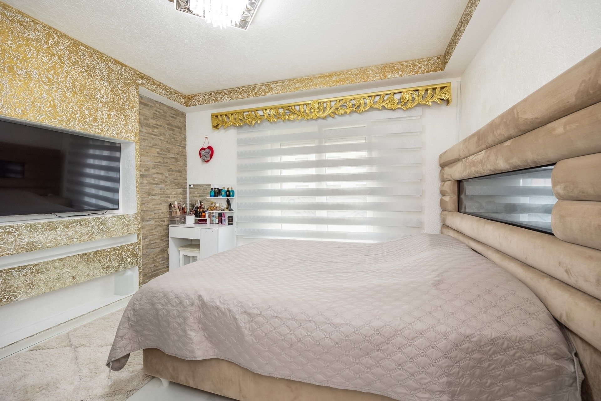 Uitzonderlijk ruime gezinswoning met 2 woonkamers en mogelijkheid tot 5 slaapkamers foto 13