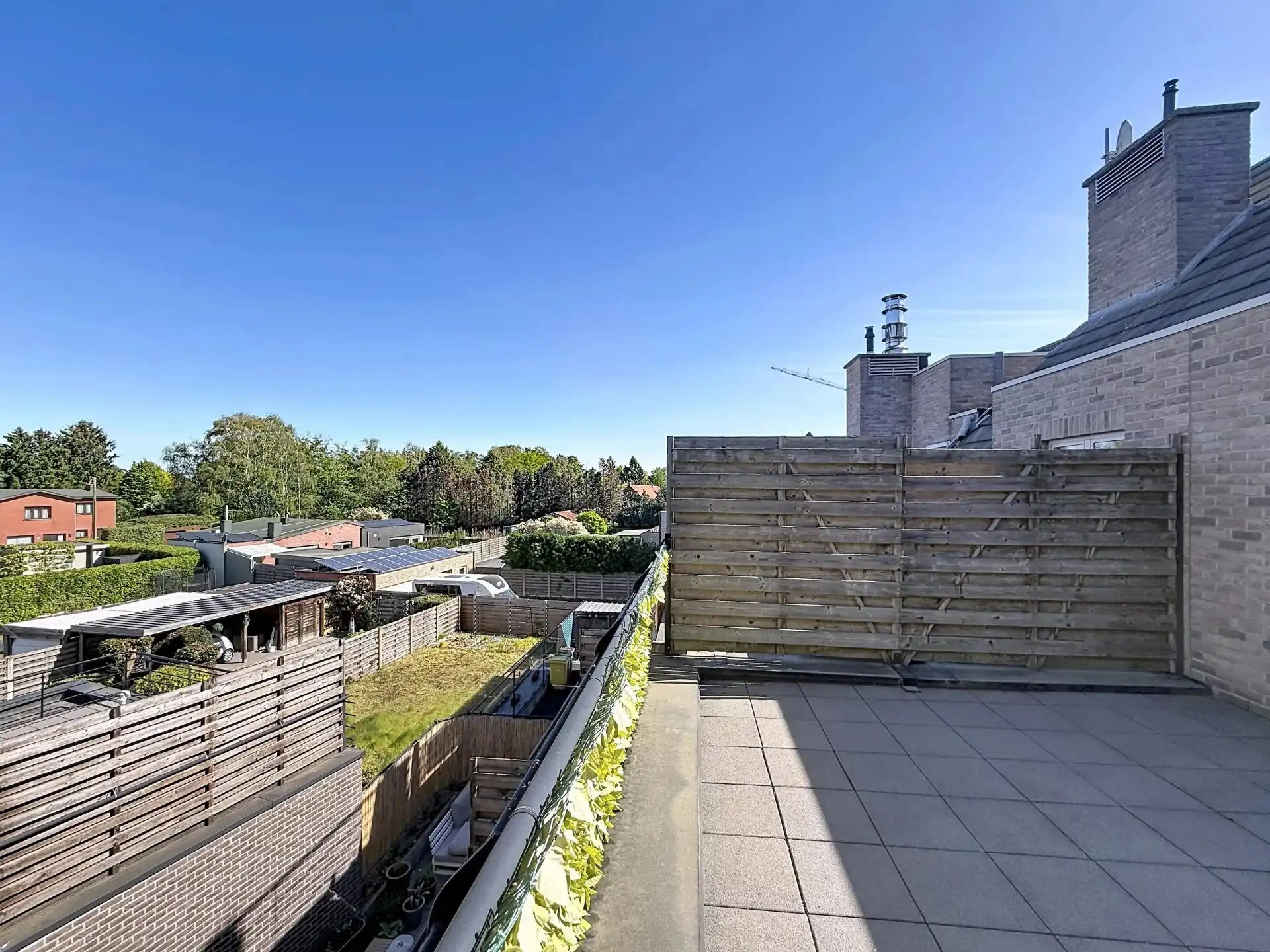 Duplex appartement met 2 slaapkamers, 2 terrassen en ondergrondse staanplaats en berging. foto 14