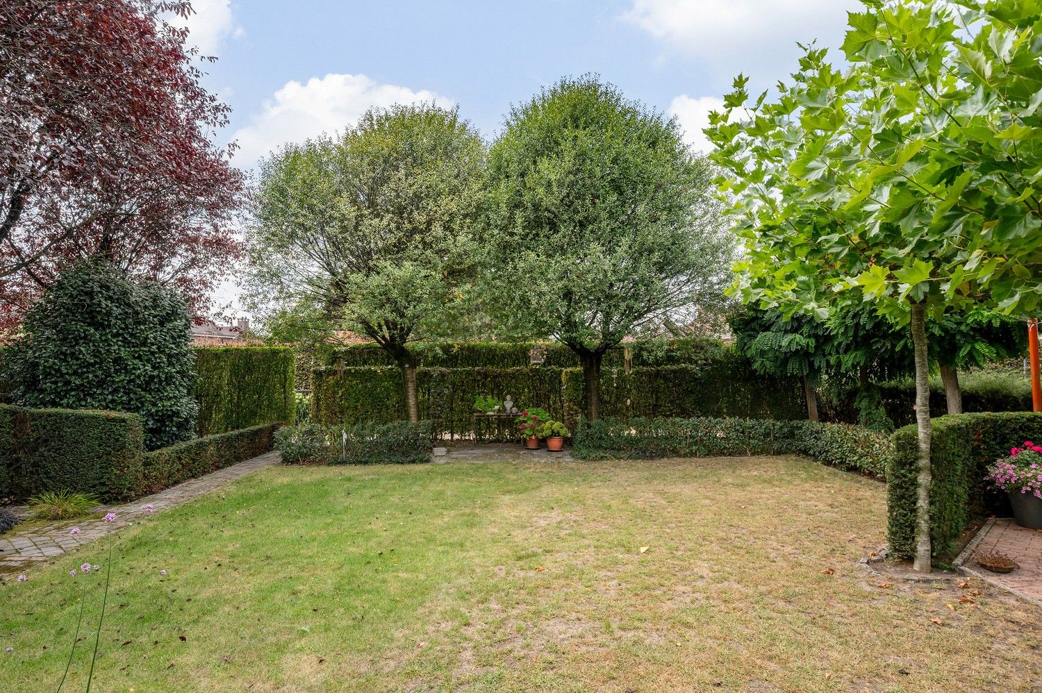 Ruime gezinswoning op breed en groot perceel van 1122m² foto 35