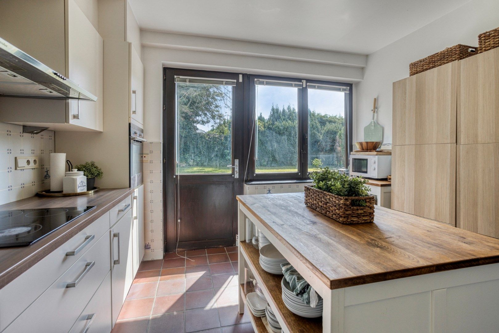 Rustig gelegen open bebouwing met 5 slaapkamers, 3 badkamers, dubbele garage en zonnige tuin in Tervuren – EPC 201 kWh/m² – bewoonbare oppervlakte 339 m² foto 13