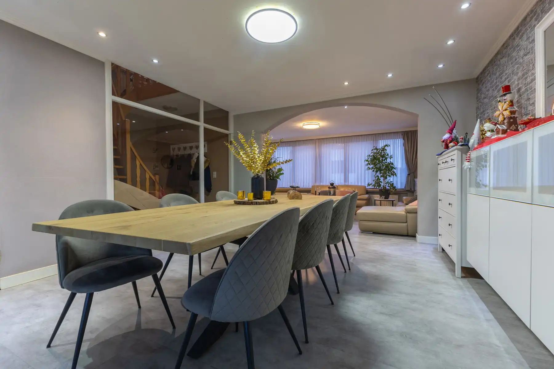 Gunstig gelegen woning met 4 slaapkamers en tuin foto 4