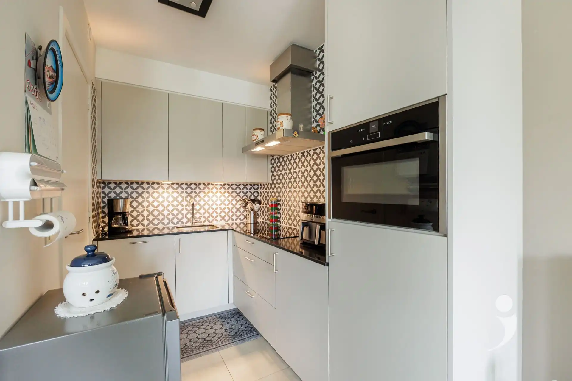 Recent appartement met 2 slaapkamers, parkeerplaats en kelderberging foto 11