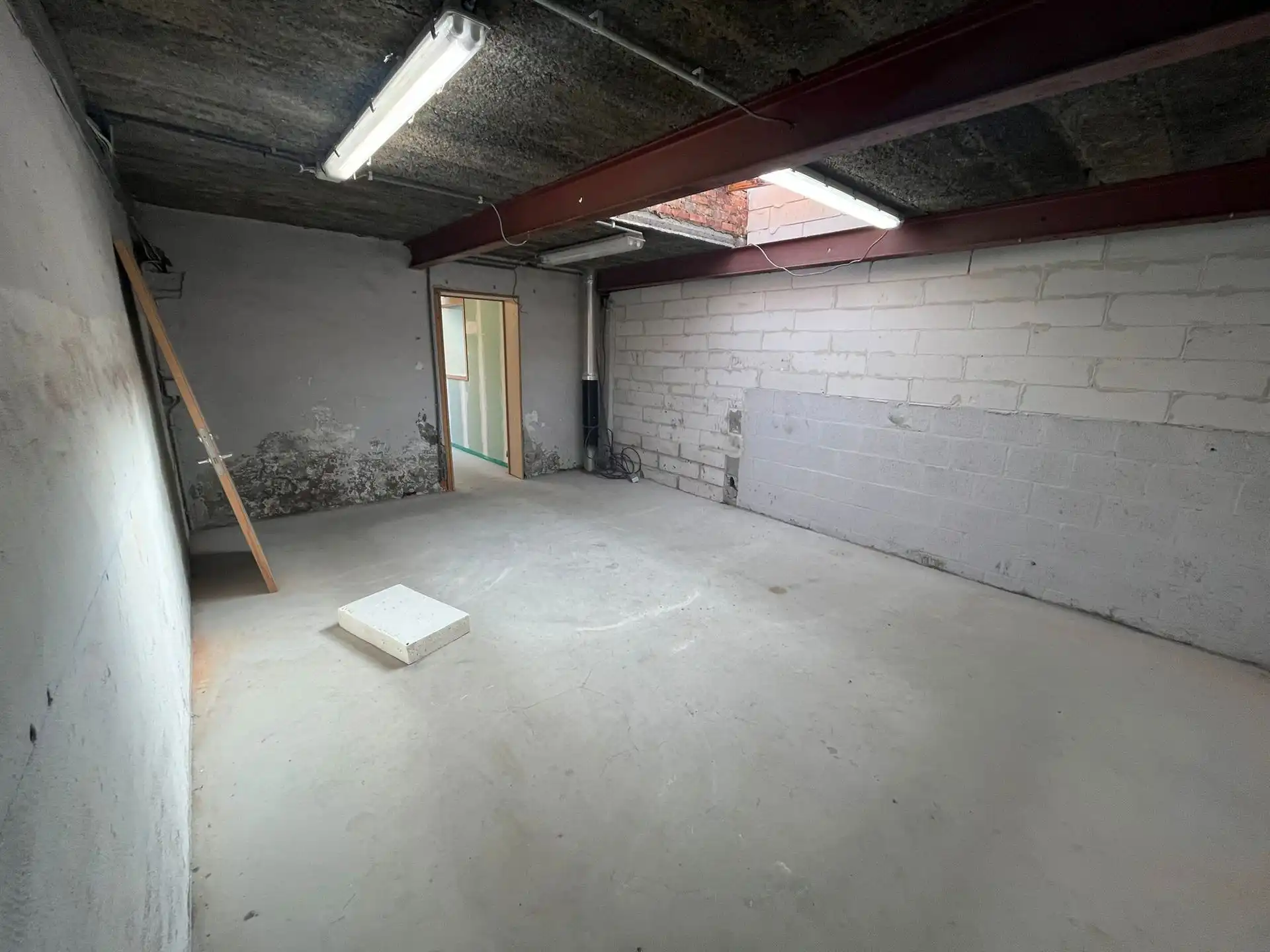 Opslagplaats te koop in Merksem foto 5