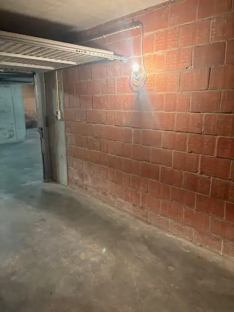Gesloten garagebox met verlichting, vlak aan zee en duinen in Bredene foto 9