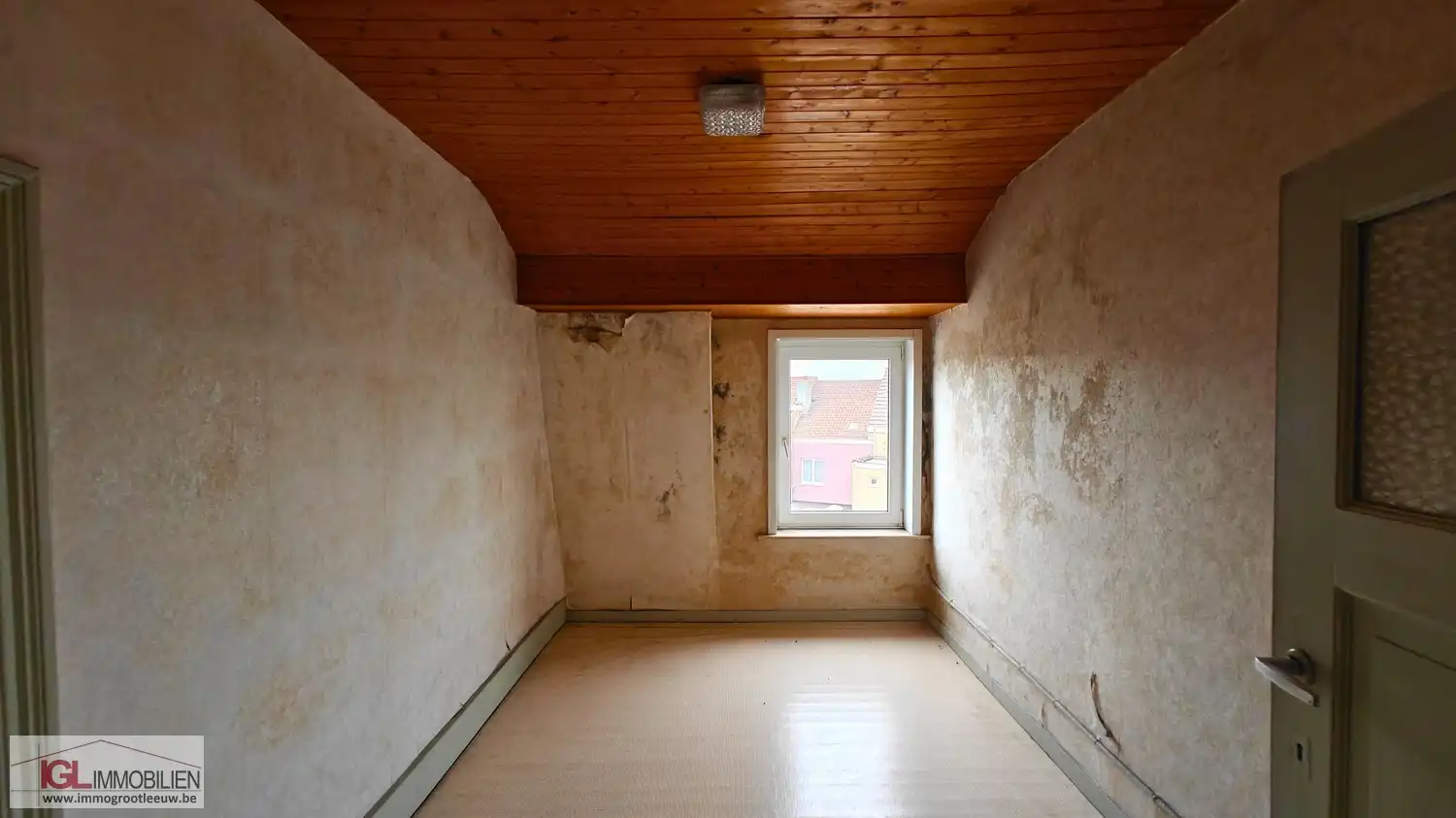 Handelspand op topliging met optimale zichtbaarheid langsheen Bergensesteenweg met veel parking en twee woongelegenheden! foto 15