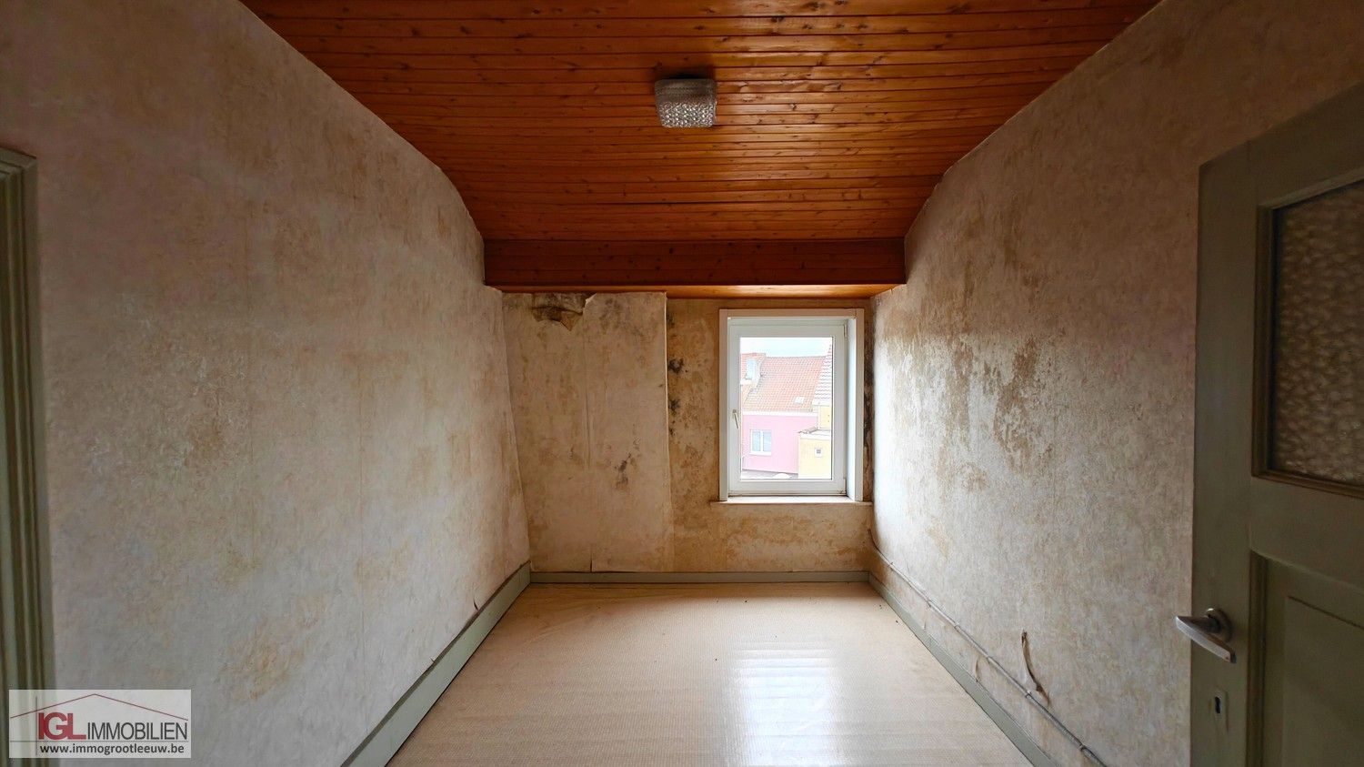 Handelspand op topliging met optimale zichtbaarheid langsheen Bergensesteenweg met veel parking en twee woongelegenheden! foto 15