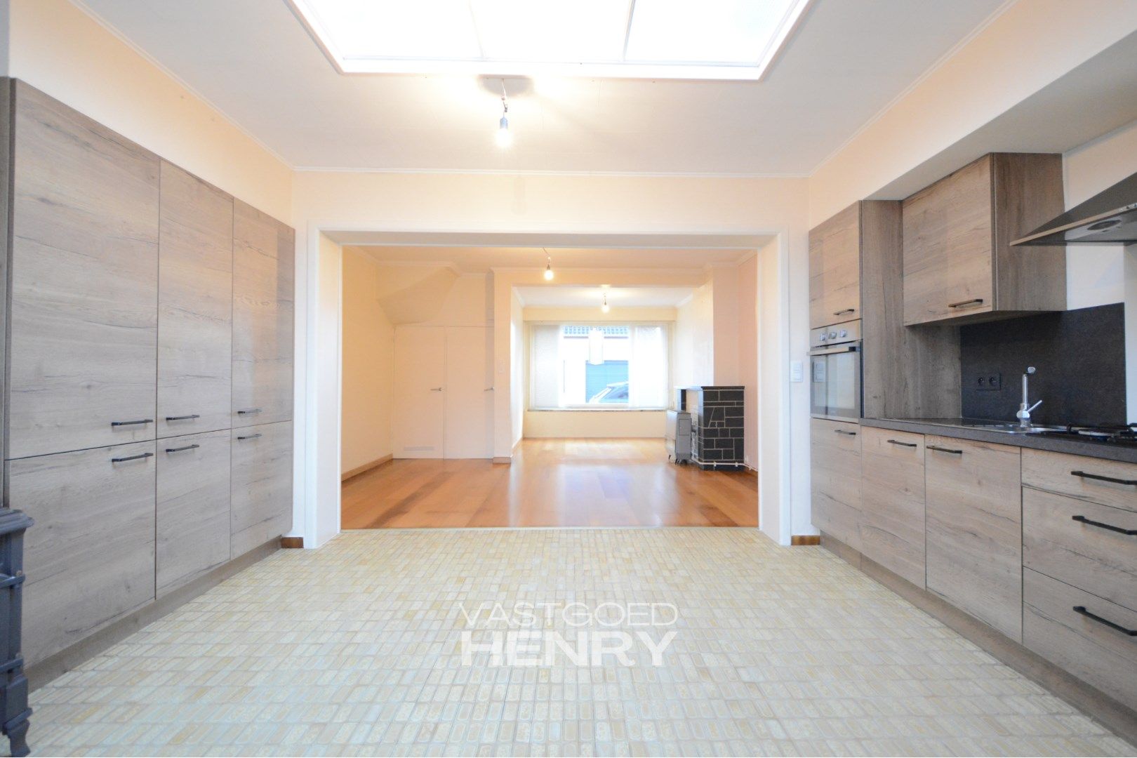 Te huur: Instapklare woning met ruime garage foto 6