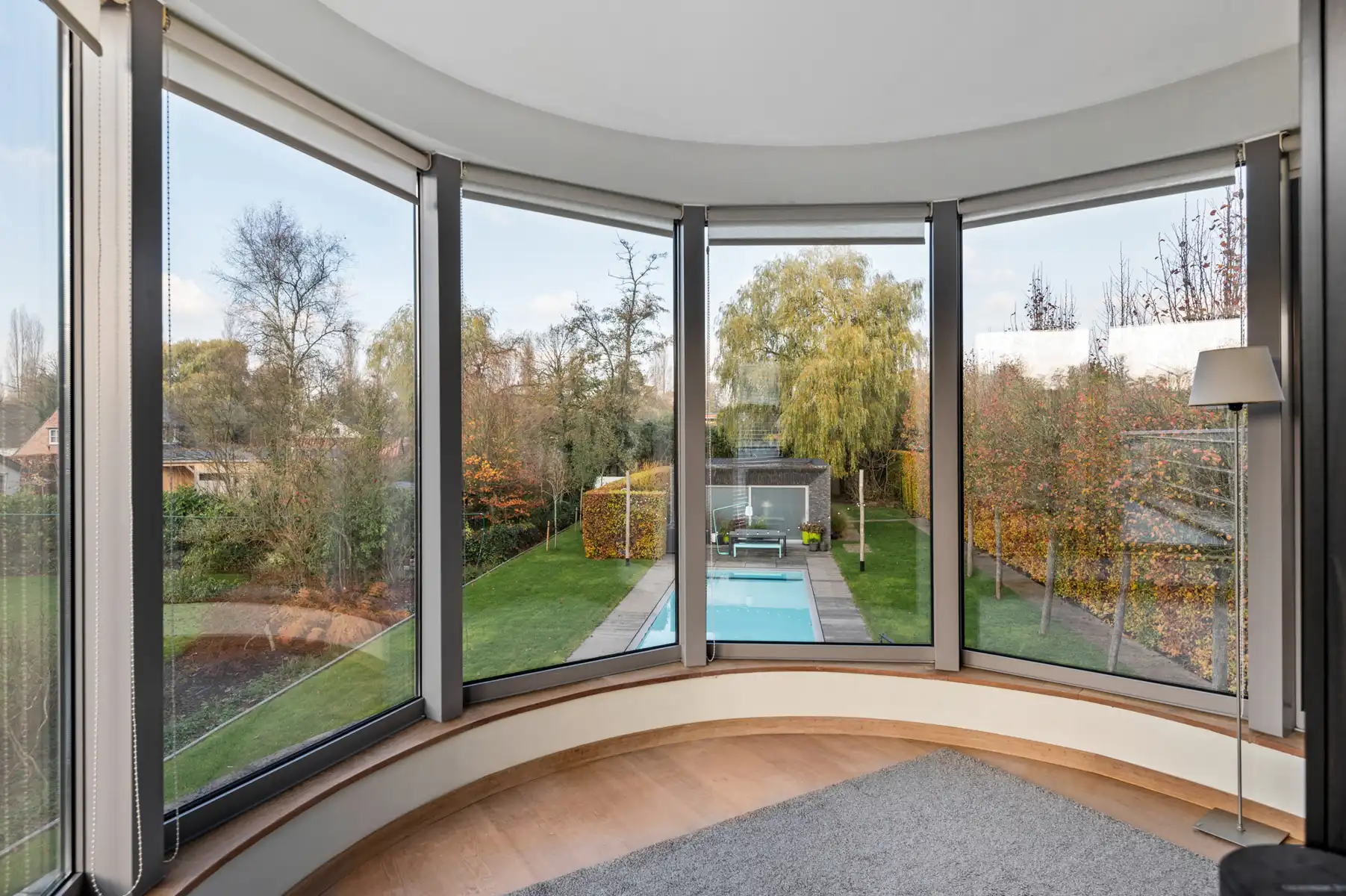 Moderne villa in een doodlopende straat vlakbij het centrum foto 19