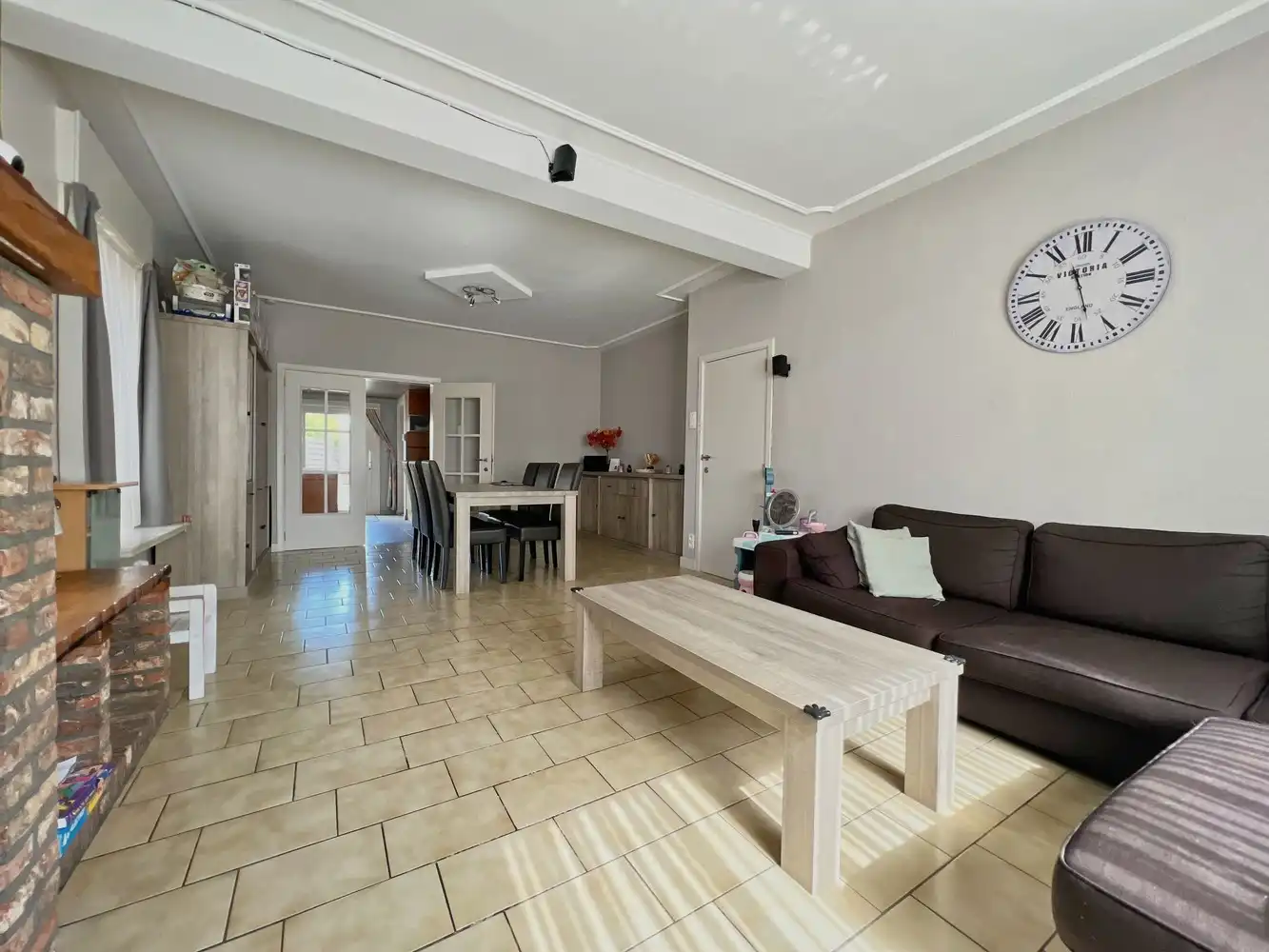 Instapklare gezinswoning (4 slpks) +zonnige tuin 777m²! foto 2