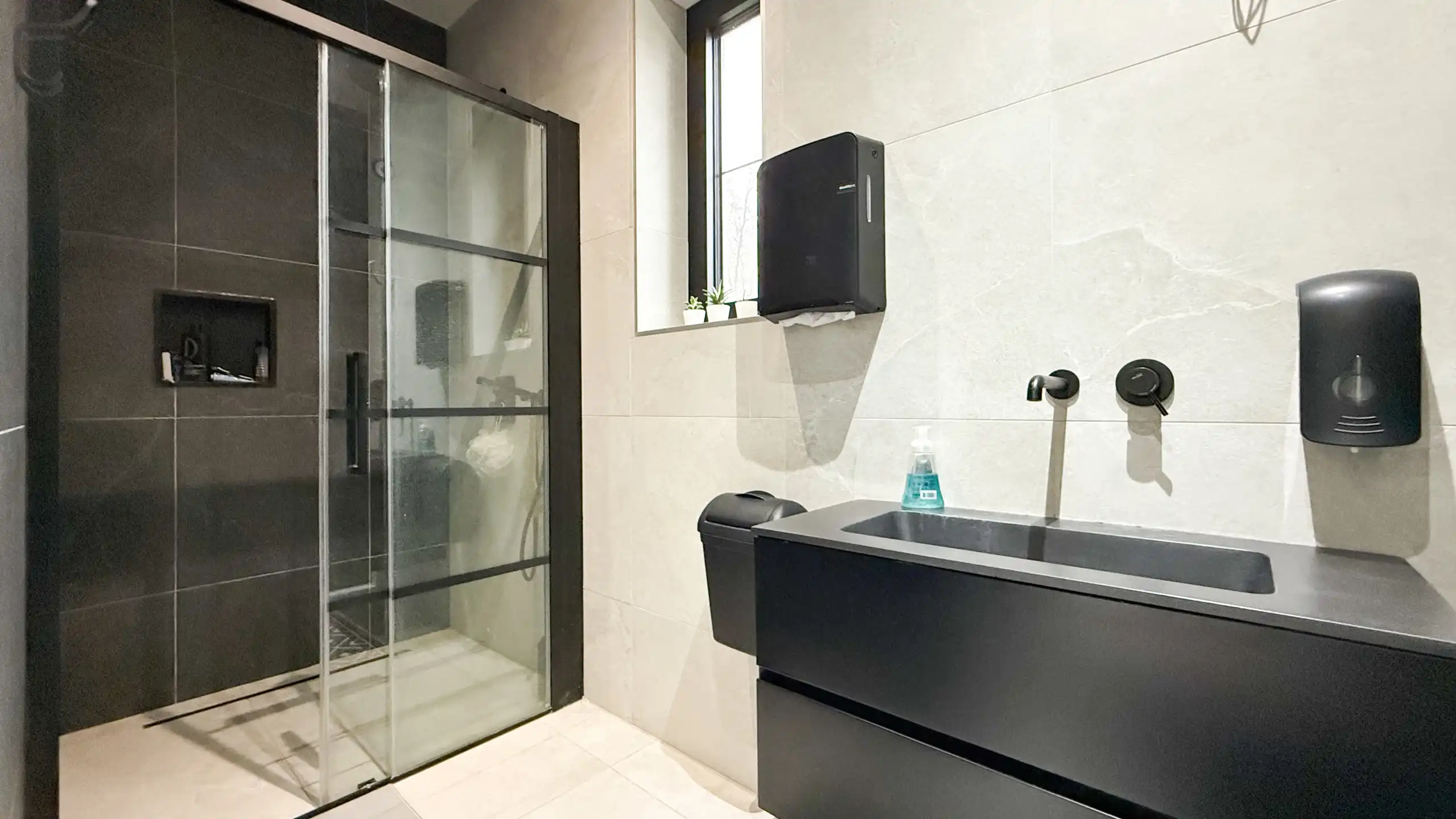 Exclusieve villa in Genk – stijlvol wonen aan 2% registratie foto 20