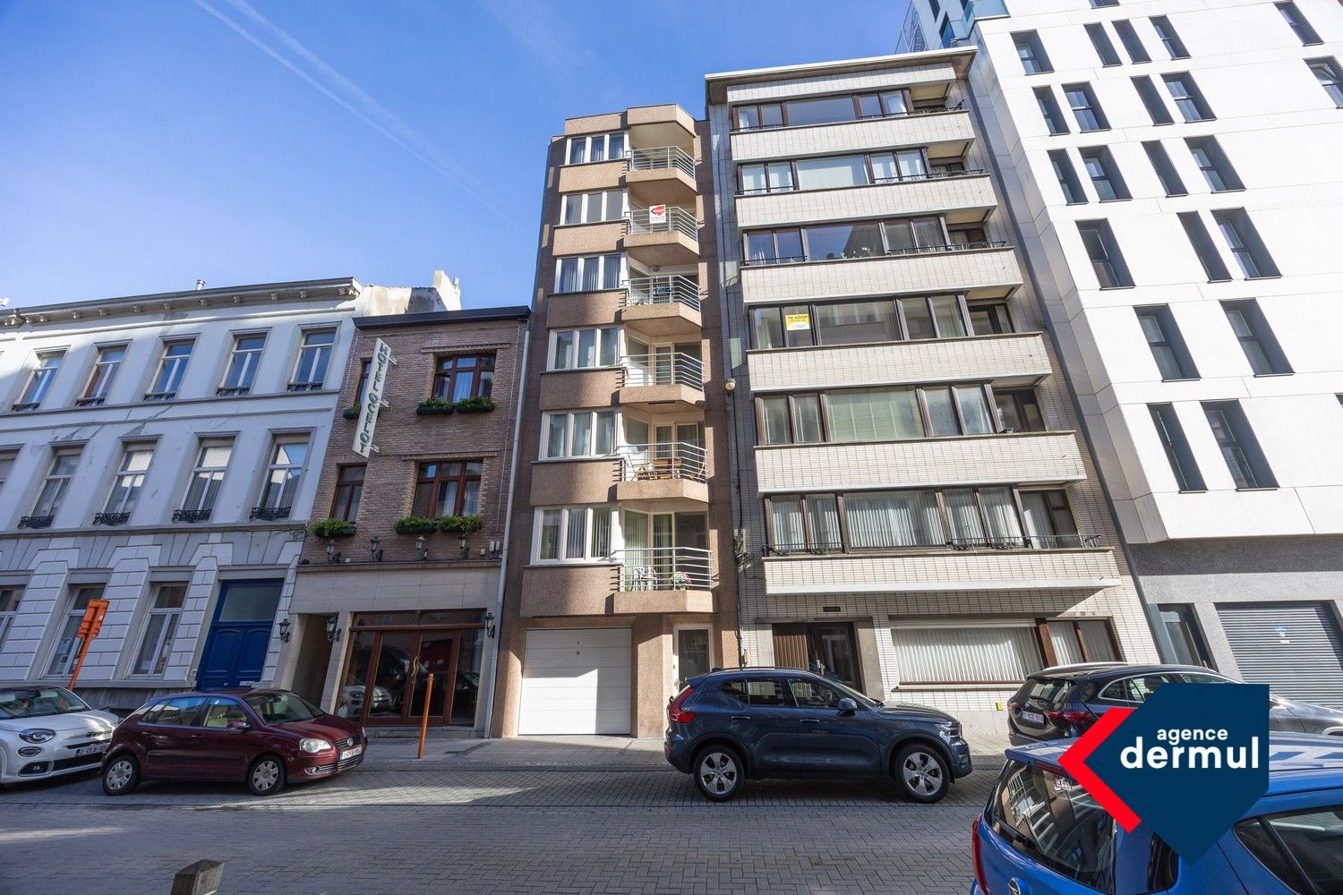 RESIDENTIE SAN FRANCISCO foto {{pictureIndex}}