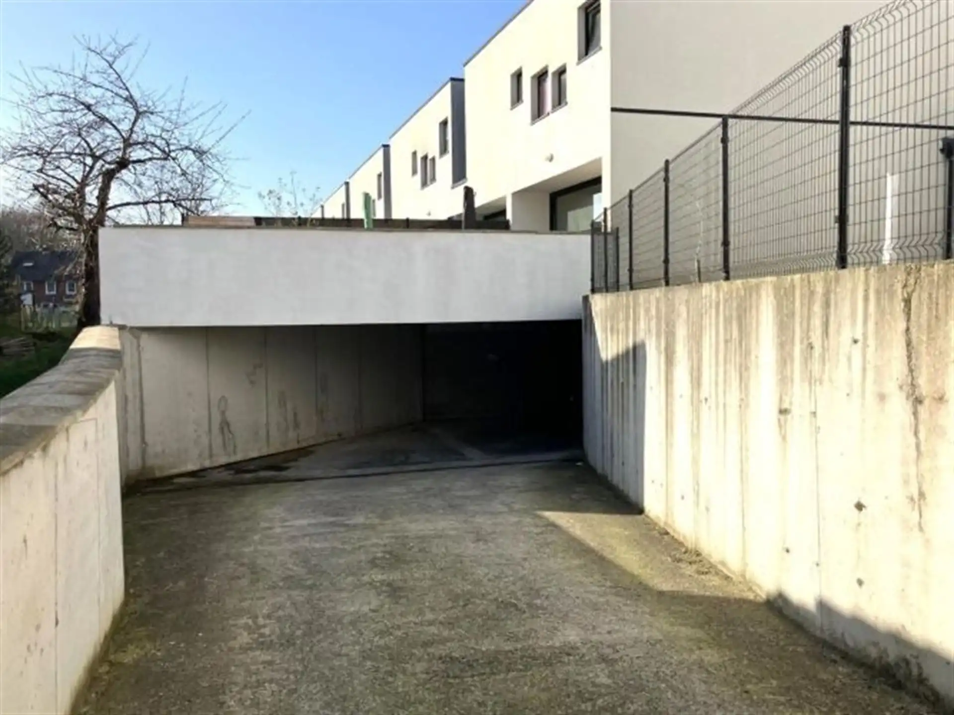 Parking/Garagebox foto 2