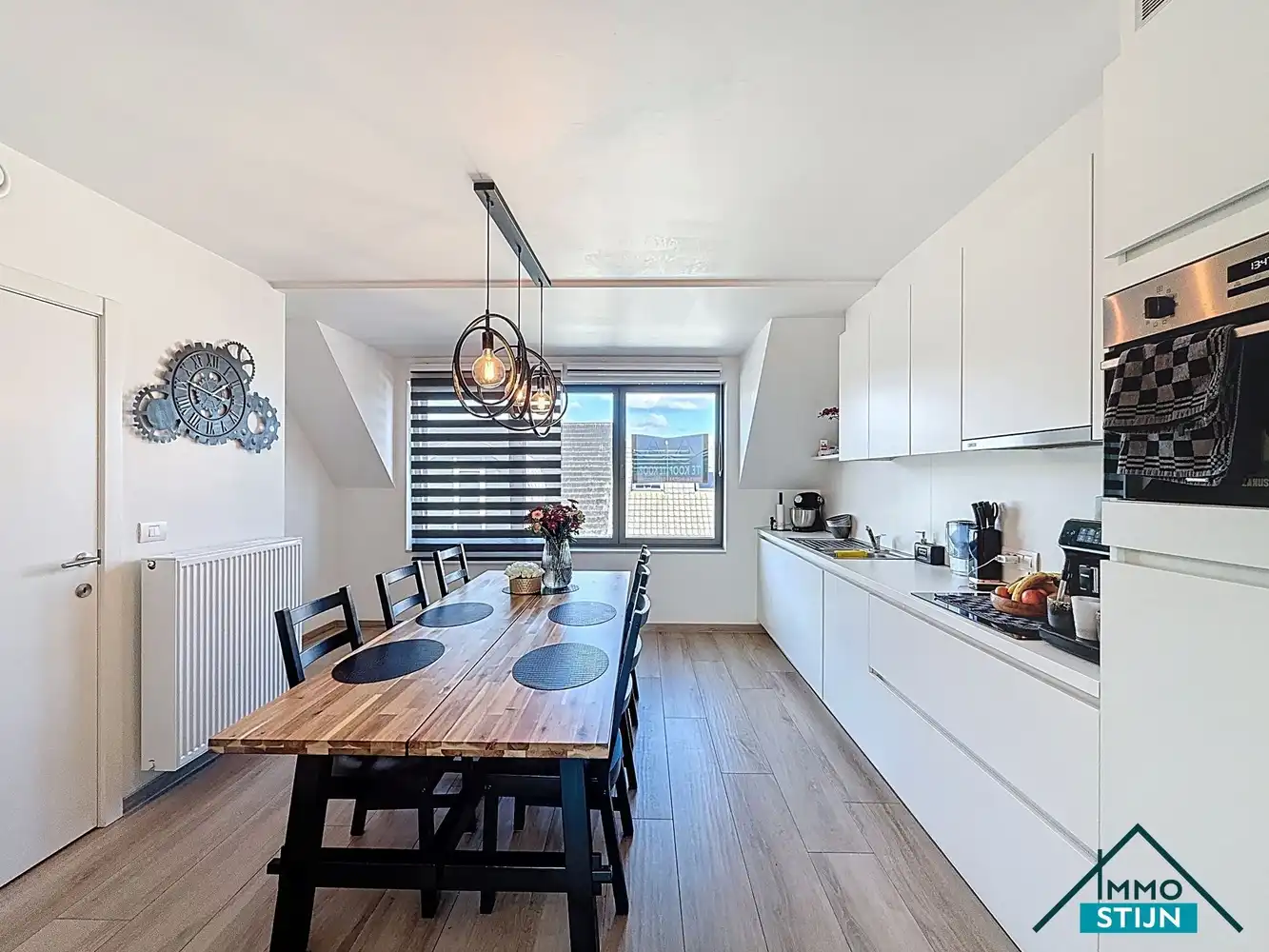 Ruime duplex appartement met drie slaapkamers foto 7