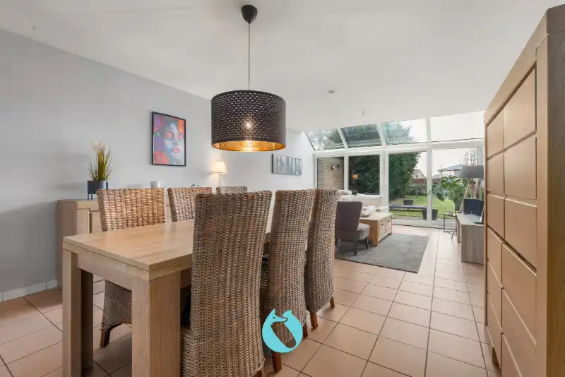 Kleinschalig gebouw met 2 appartementen en 2 garages foto 4