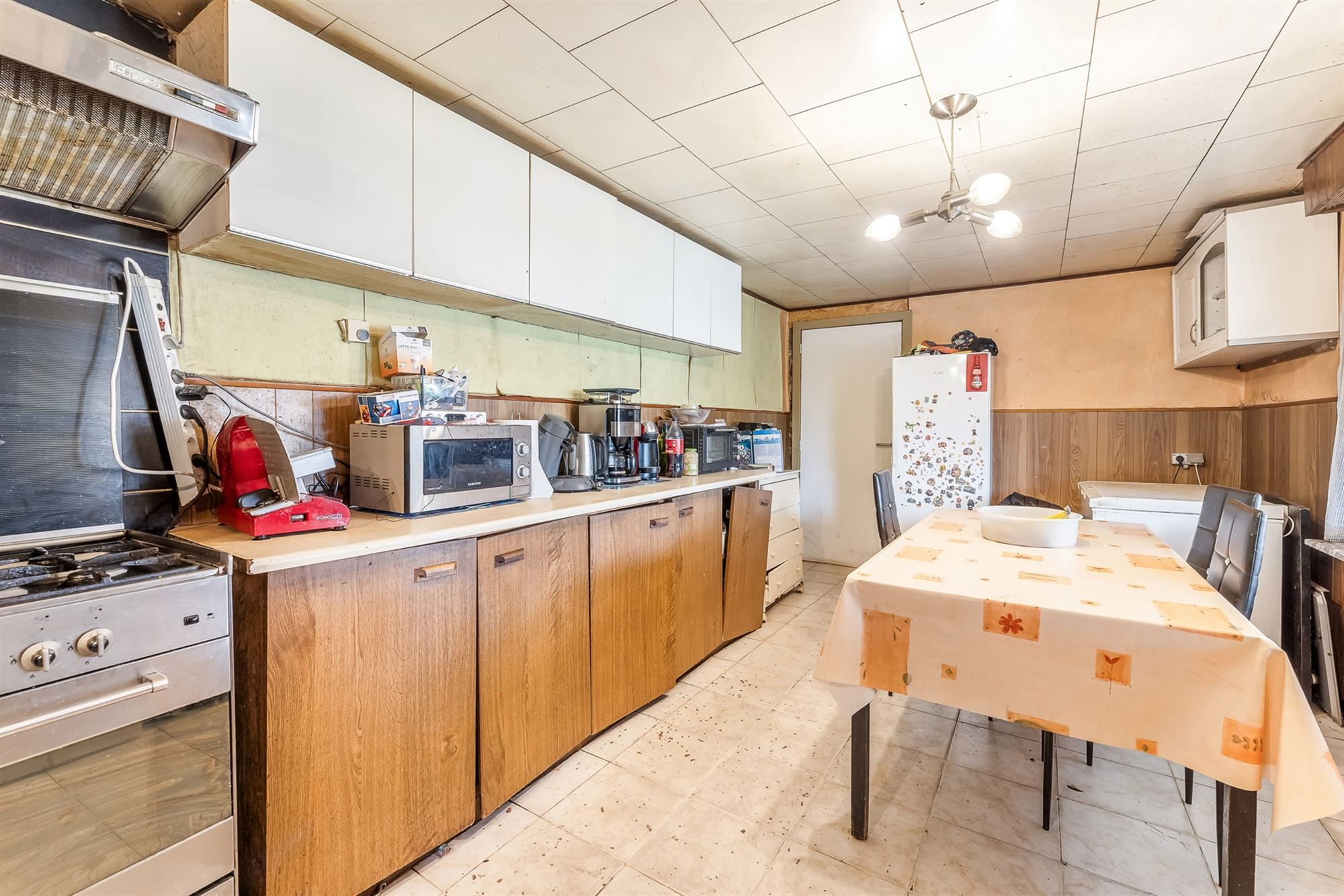 TE RENOVEREN WONING OP 12A86CA MET  RUSTIGE DOCH CENTRALE LIGGING IN STAL foto 9