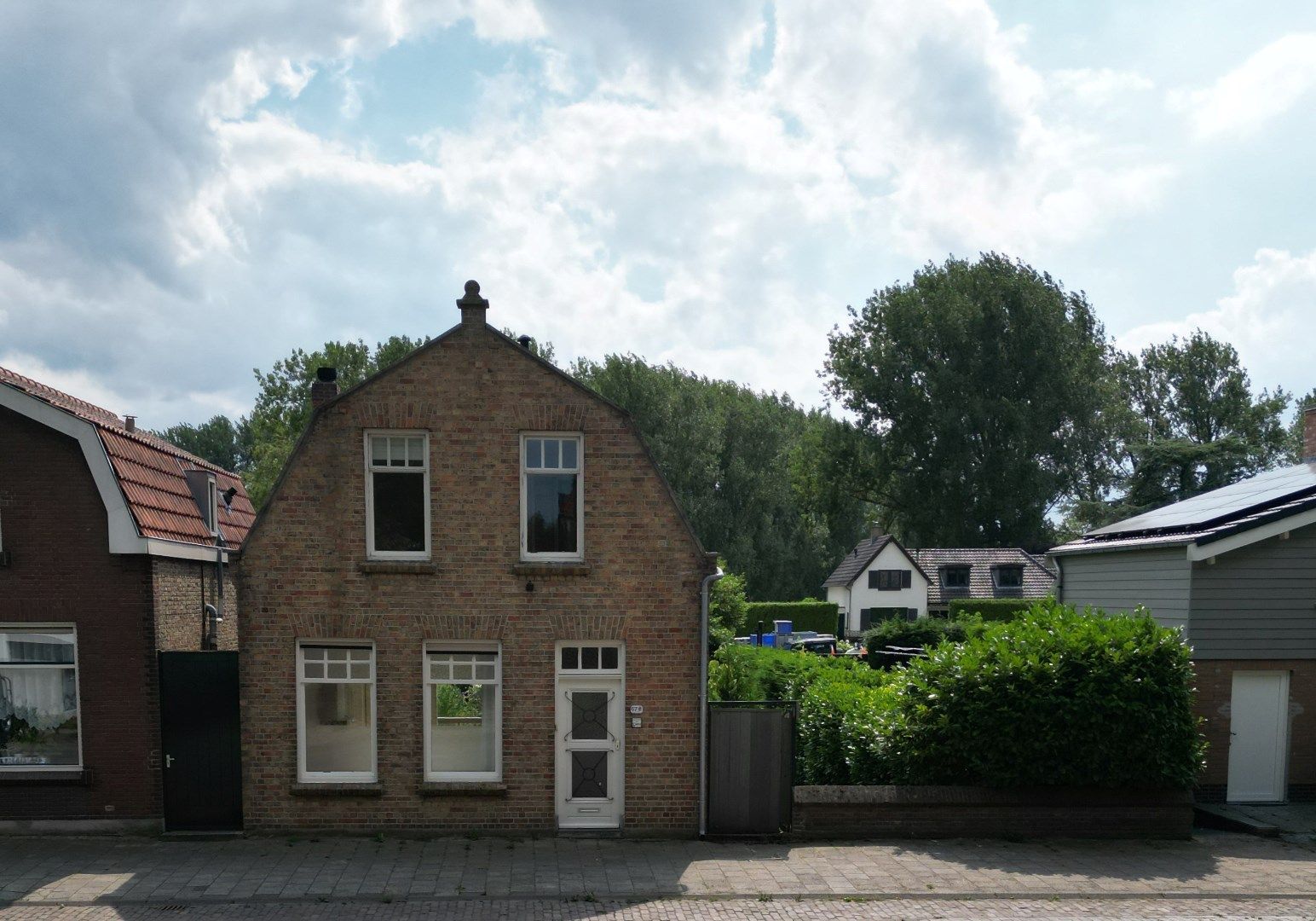 St. Anna Stijl: Jaren '30 woning in Sluis foto 4