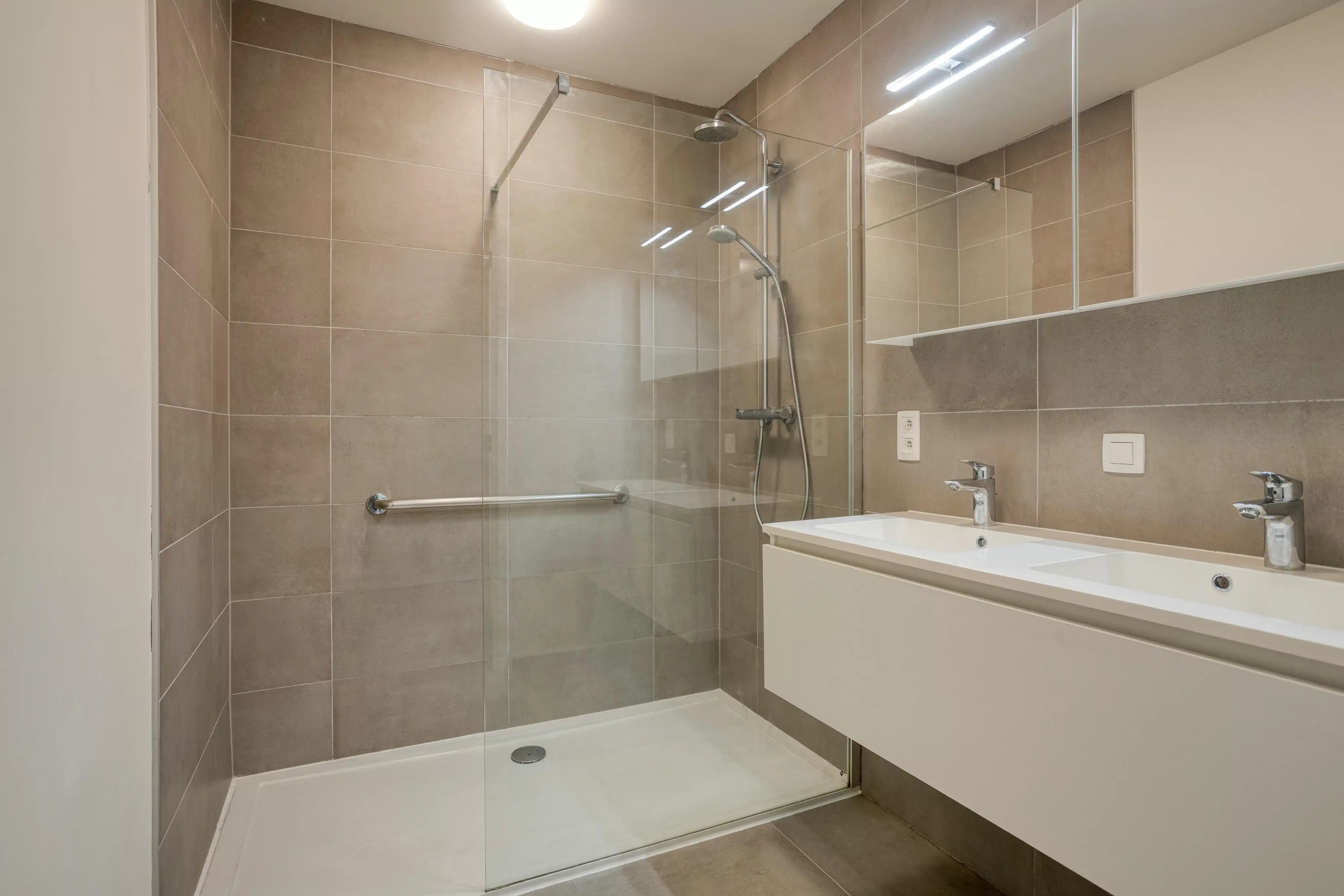 Appartement met één slaapkamer en tuin in centrum Vilvoorde foto 13