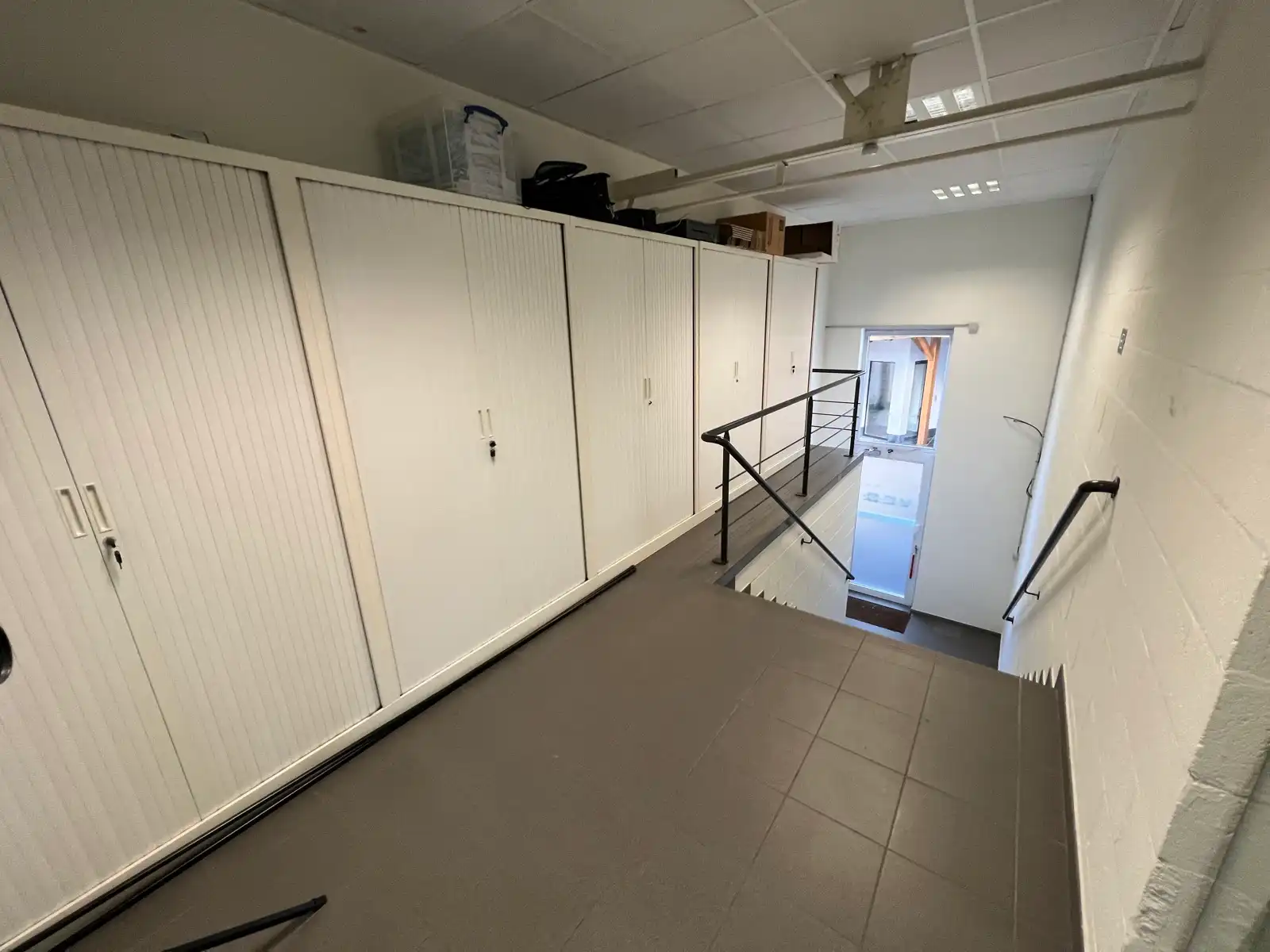 Opslagloods met kantoorfunctie. foto 14
