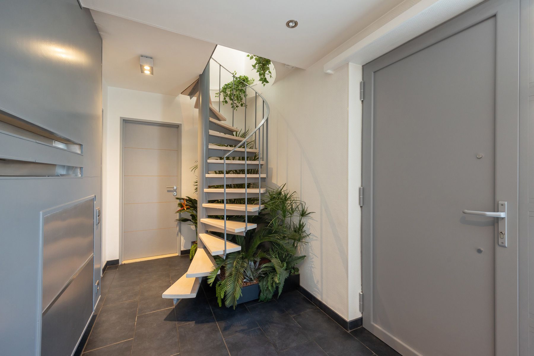 Instapklare bel-étage met moderne uitbreiding in Hoevenen (EPC A)! foto 3