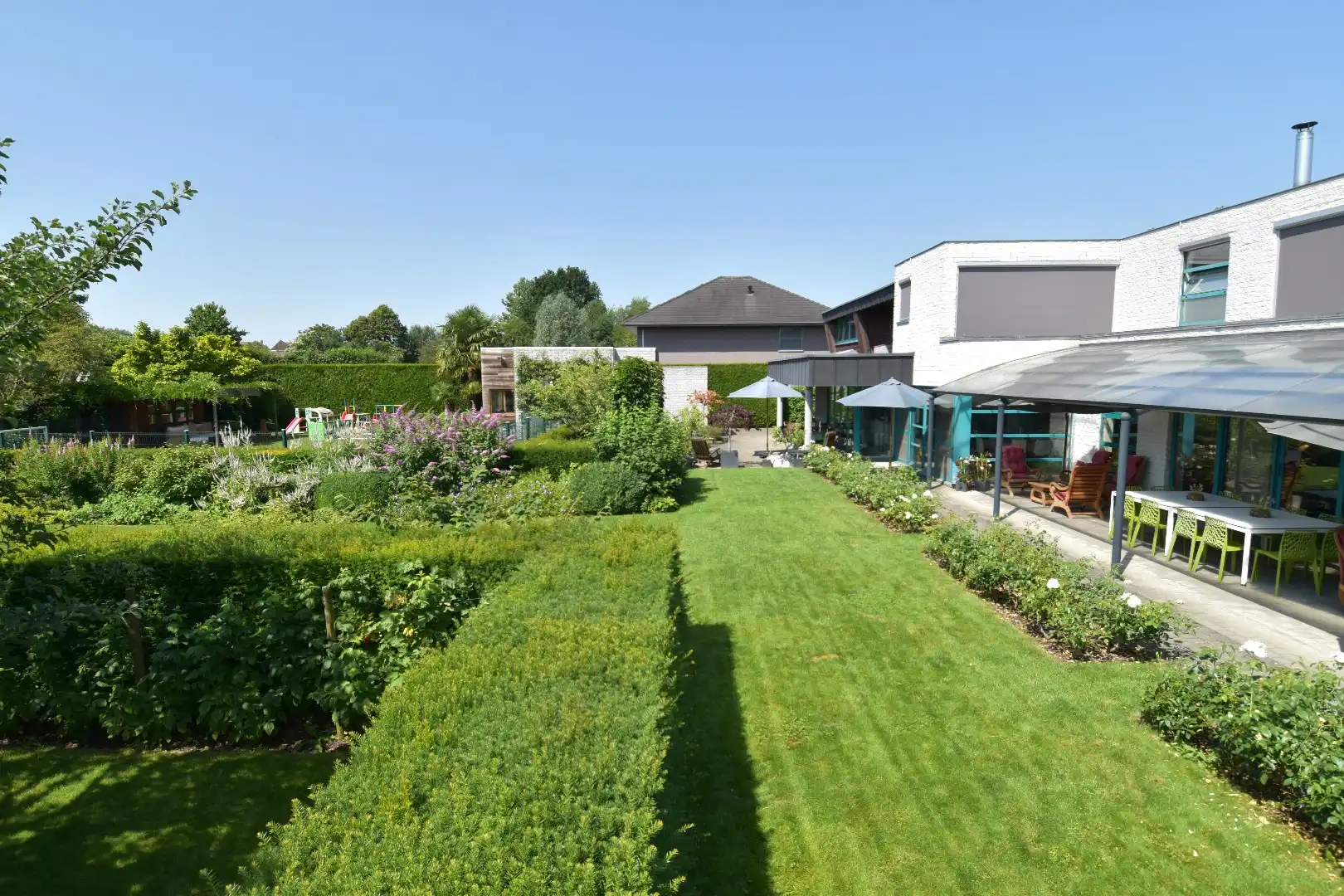Uitzonderlijk vastgoed te koop op een zeer royaal perceel (2103 m²) in Gullegem foto 23