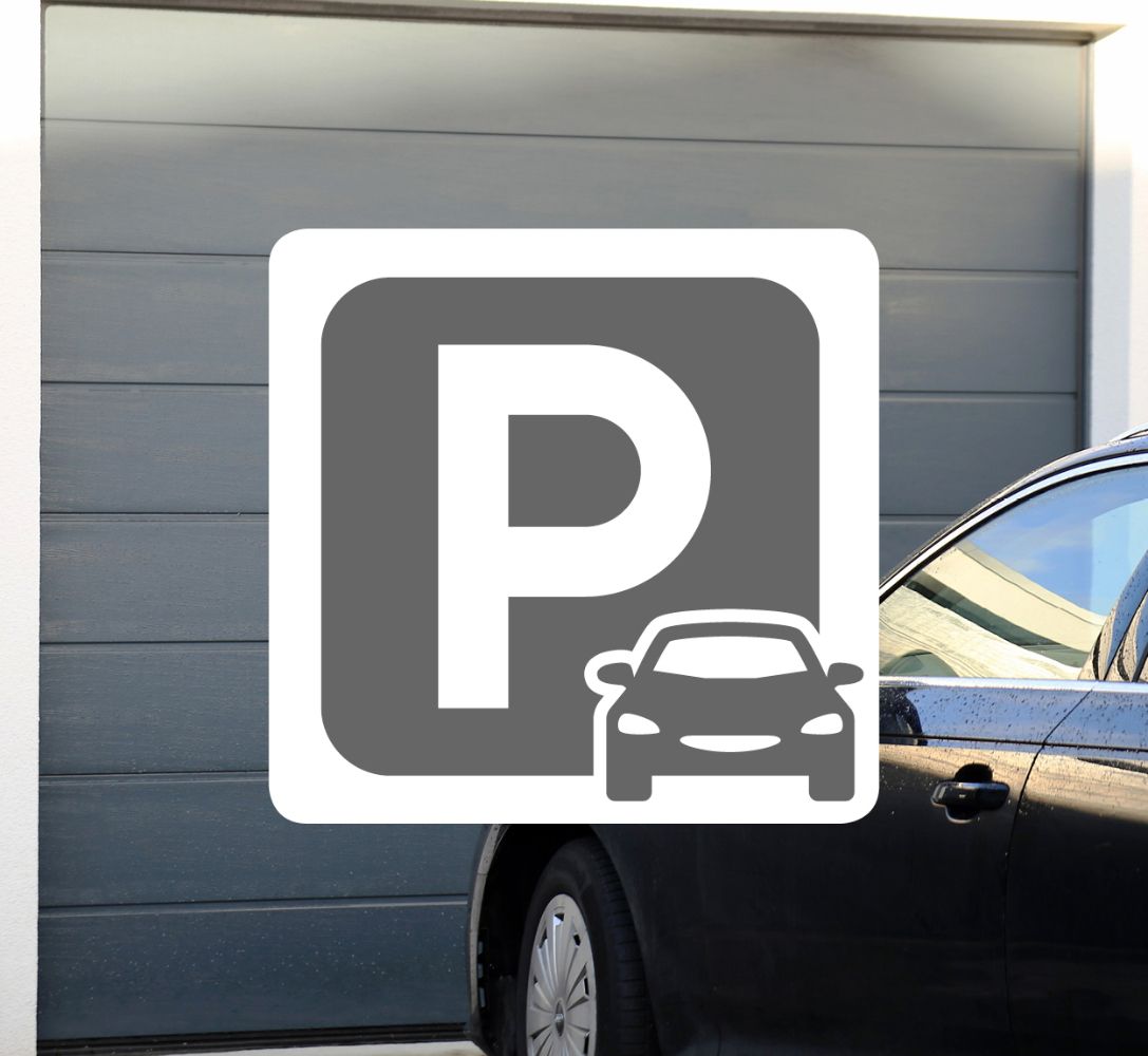 Garagebox op wandelstand van het strand in Middelkerke te koop foto {{pictureIndex}}