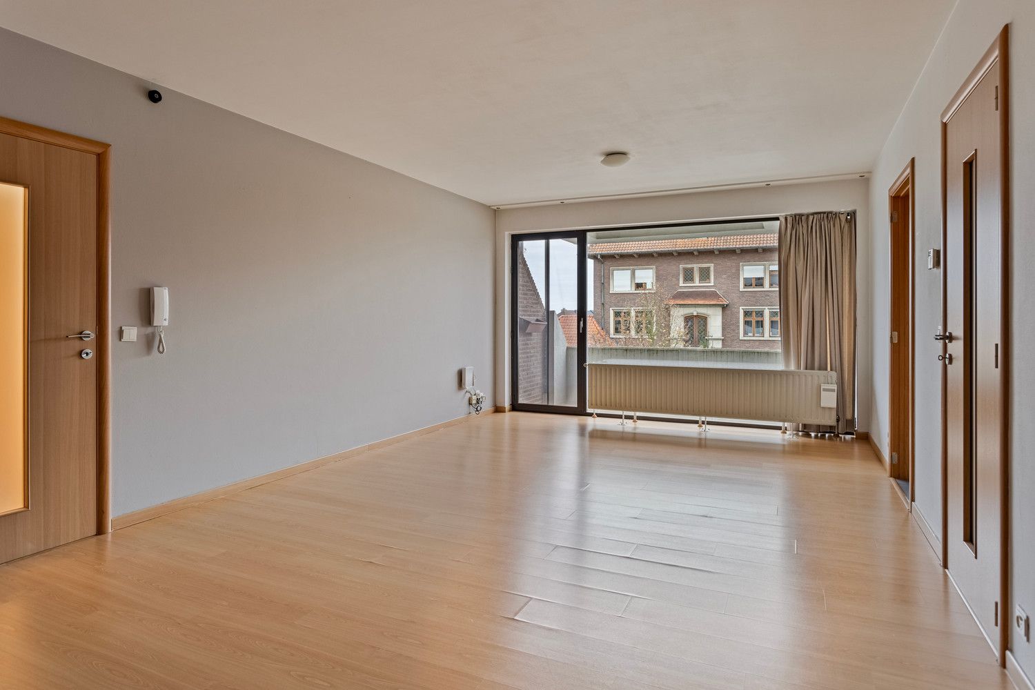 MOOI APPARTEMENT MET 2 SLPKS EN AUTOSTAANPLAATS TE DIEST! foto 4