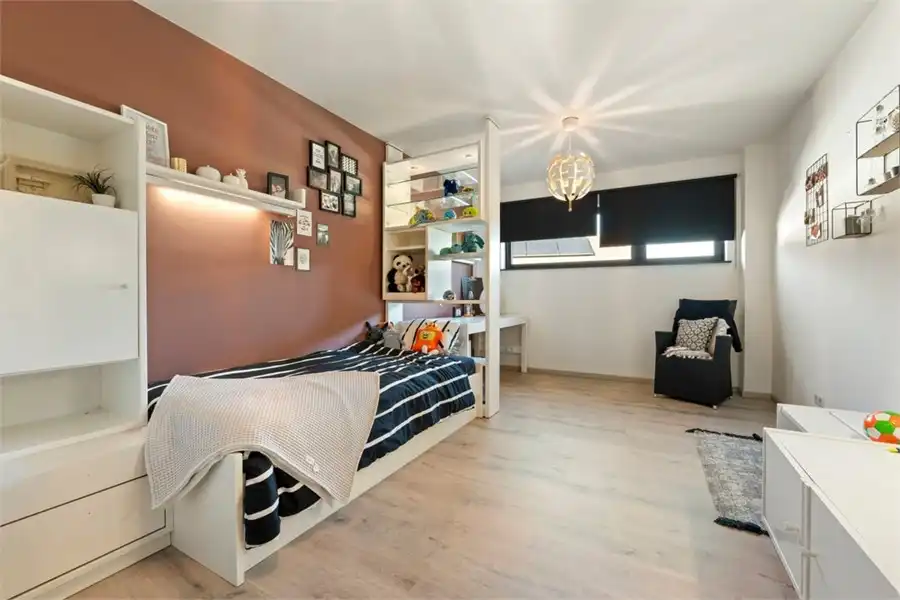 STIJLVOLLE OPEN BEBOUWING MET 3 SLKS OP EEN KNAP PERCEEL foto 31