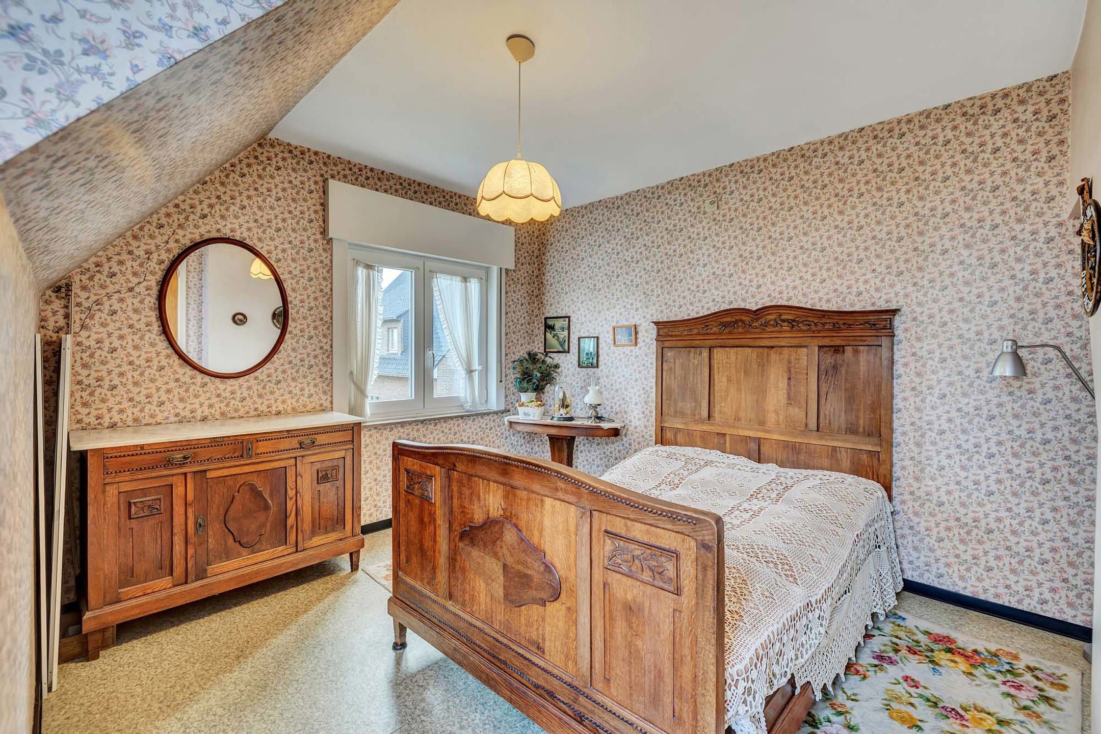 Charmante woning op een prachtig perceel van maar liefst 2.320 m² foto 14