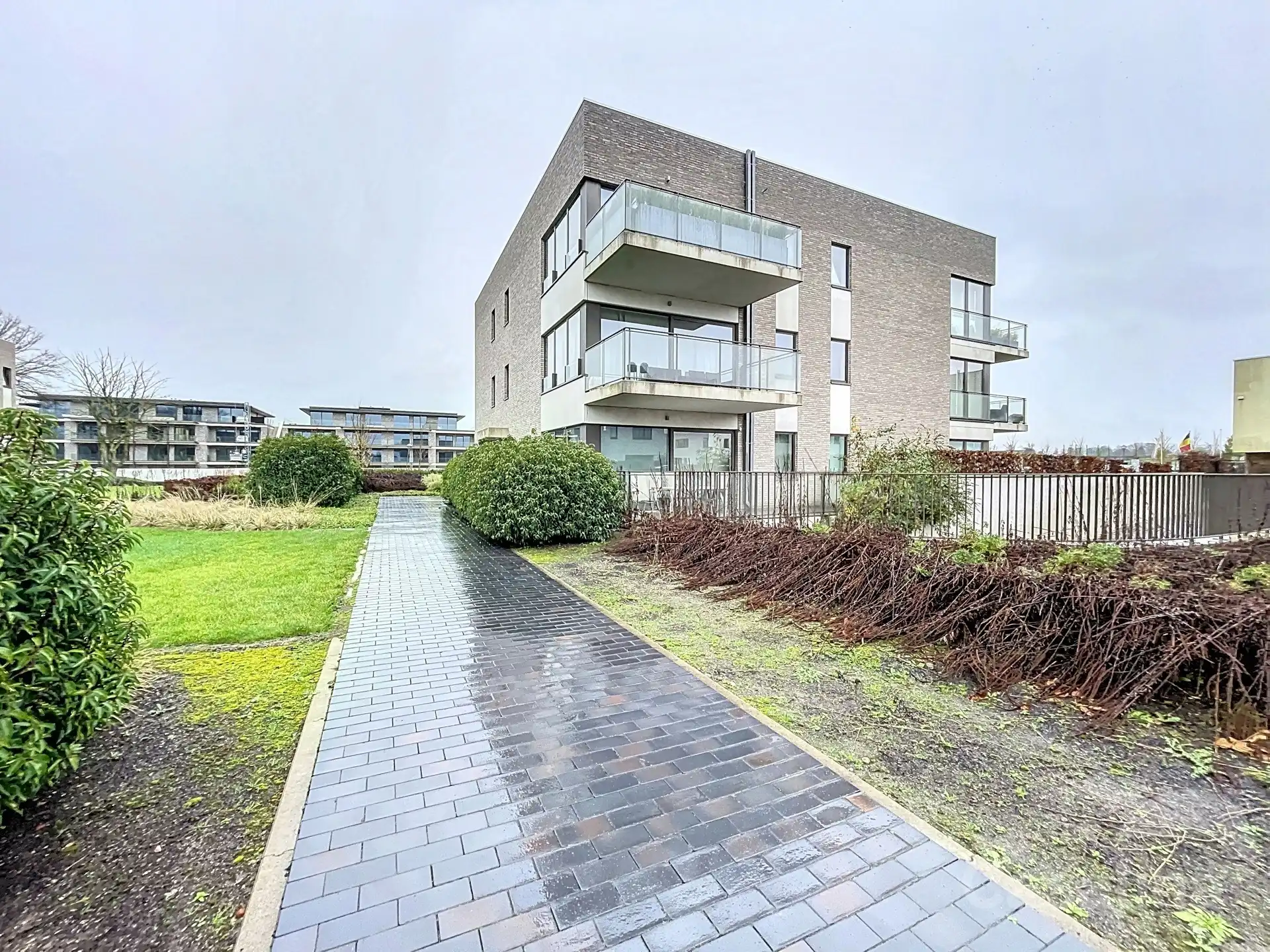 Twee slaapkamer appartement op gelijksvloers met ruim terras foto 2