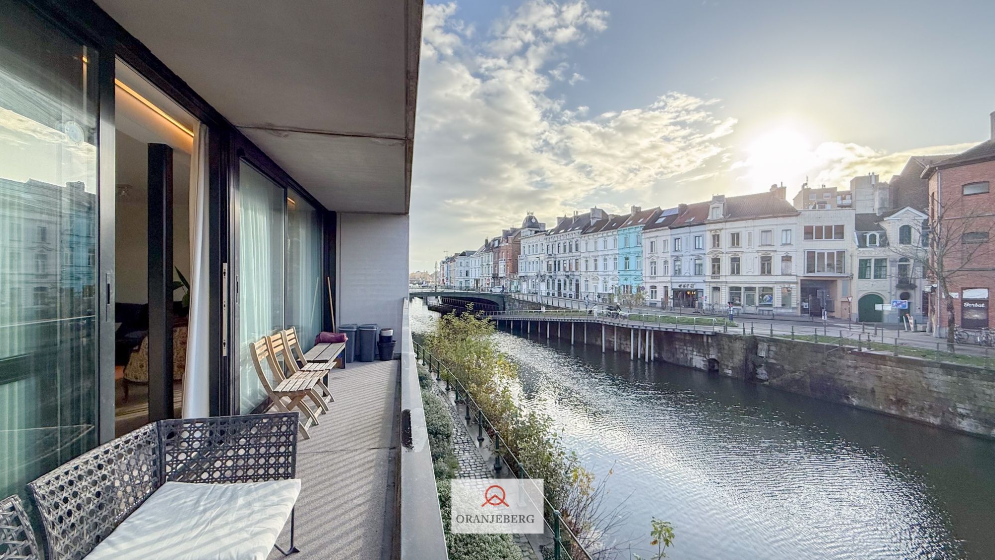 2 slk app met terras & uniek zicht op het water in centrum-Gent foto 4