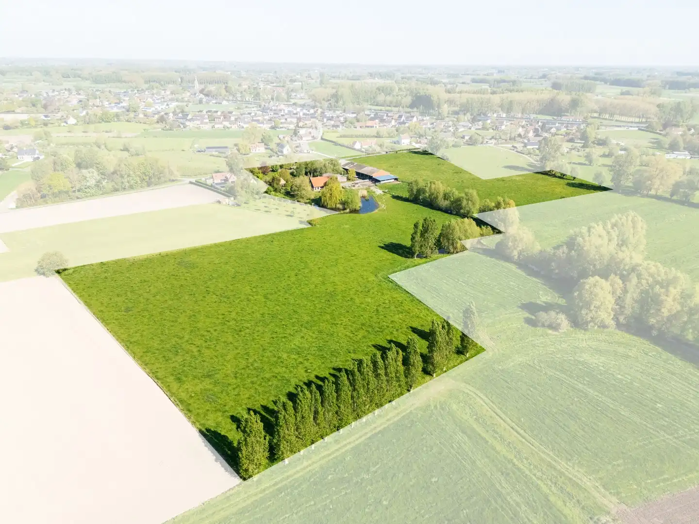 Authentieke hofstede op ca. 5,5 hectare – een oase van rust, groen en ruimte foto 2