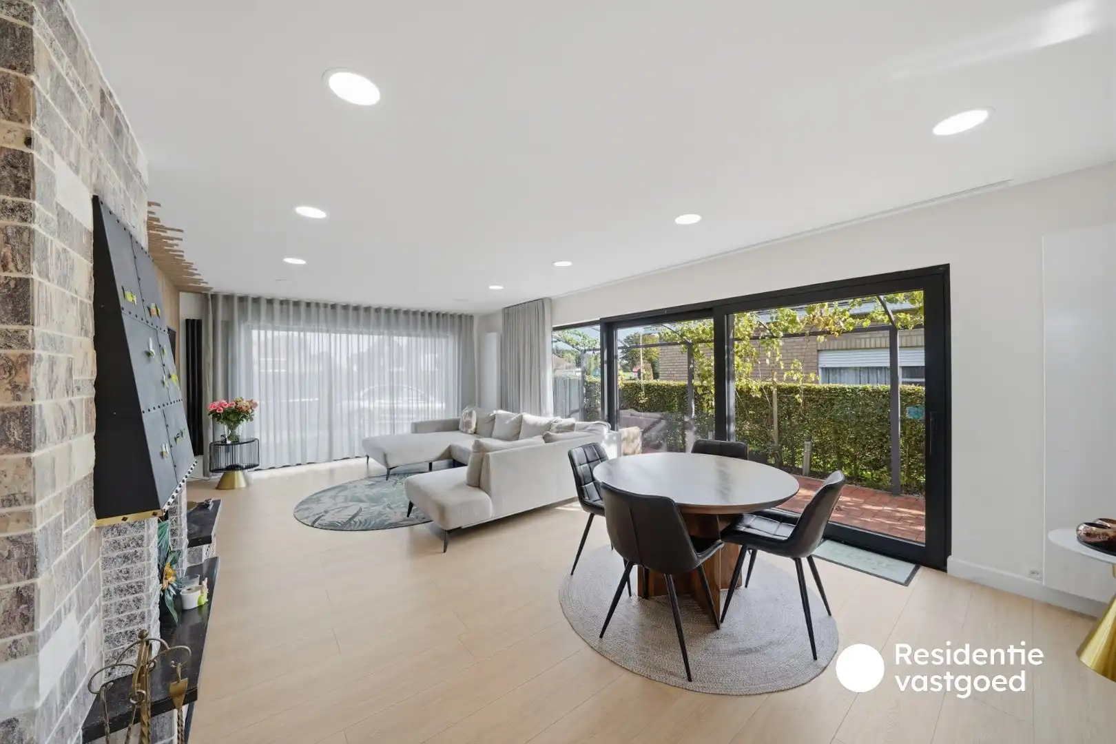 Bungalow met zongerichte tuin en 3 slaapkamers foto 6
