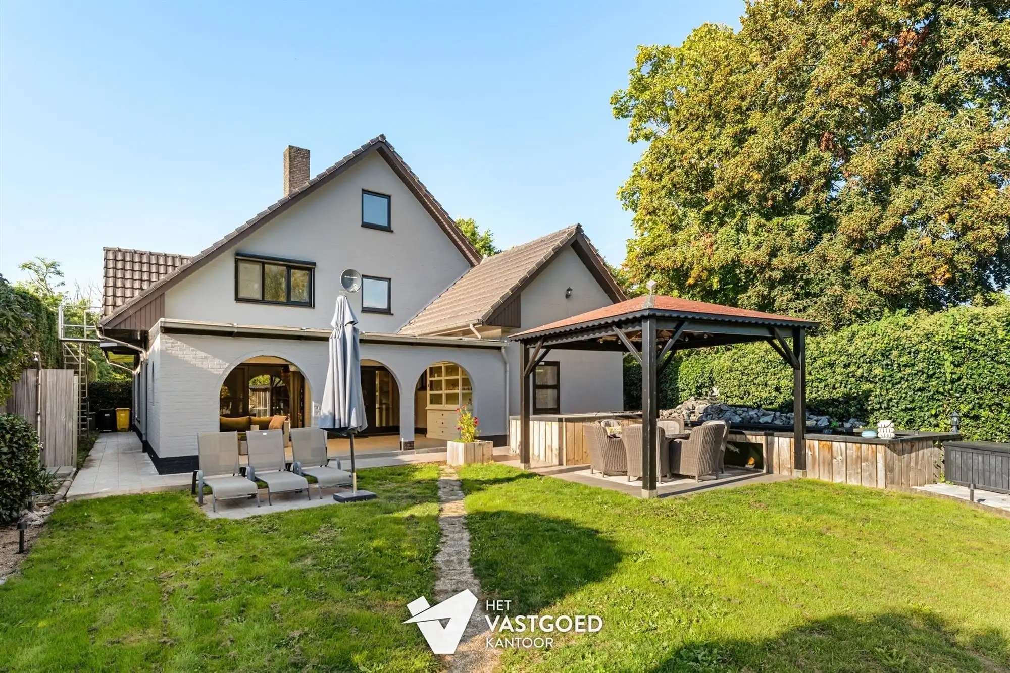 ZEER RUIME, GERENOVEERDE WONING OP TOP-LIGGING! foto 36