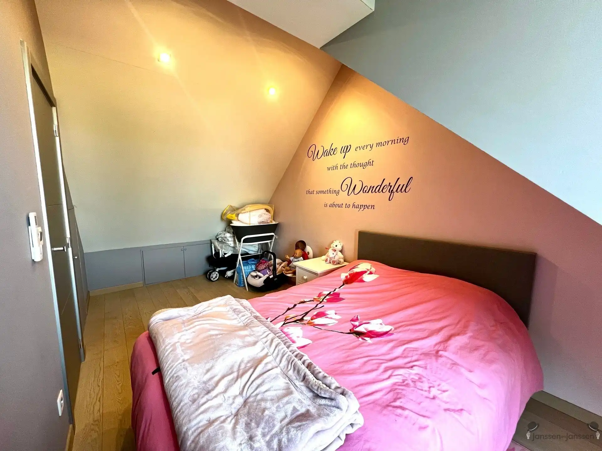 Topwoning voorzien van alle comfort  foto 19