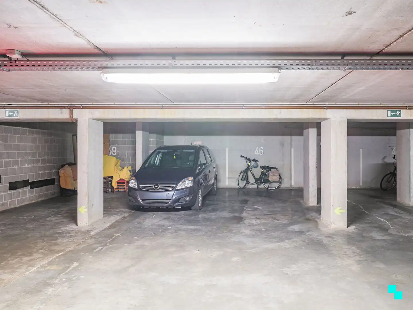 Lichtrijk duplexappartement met drie slaapkamers aan de rand van Gent foto 26