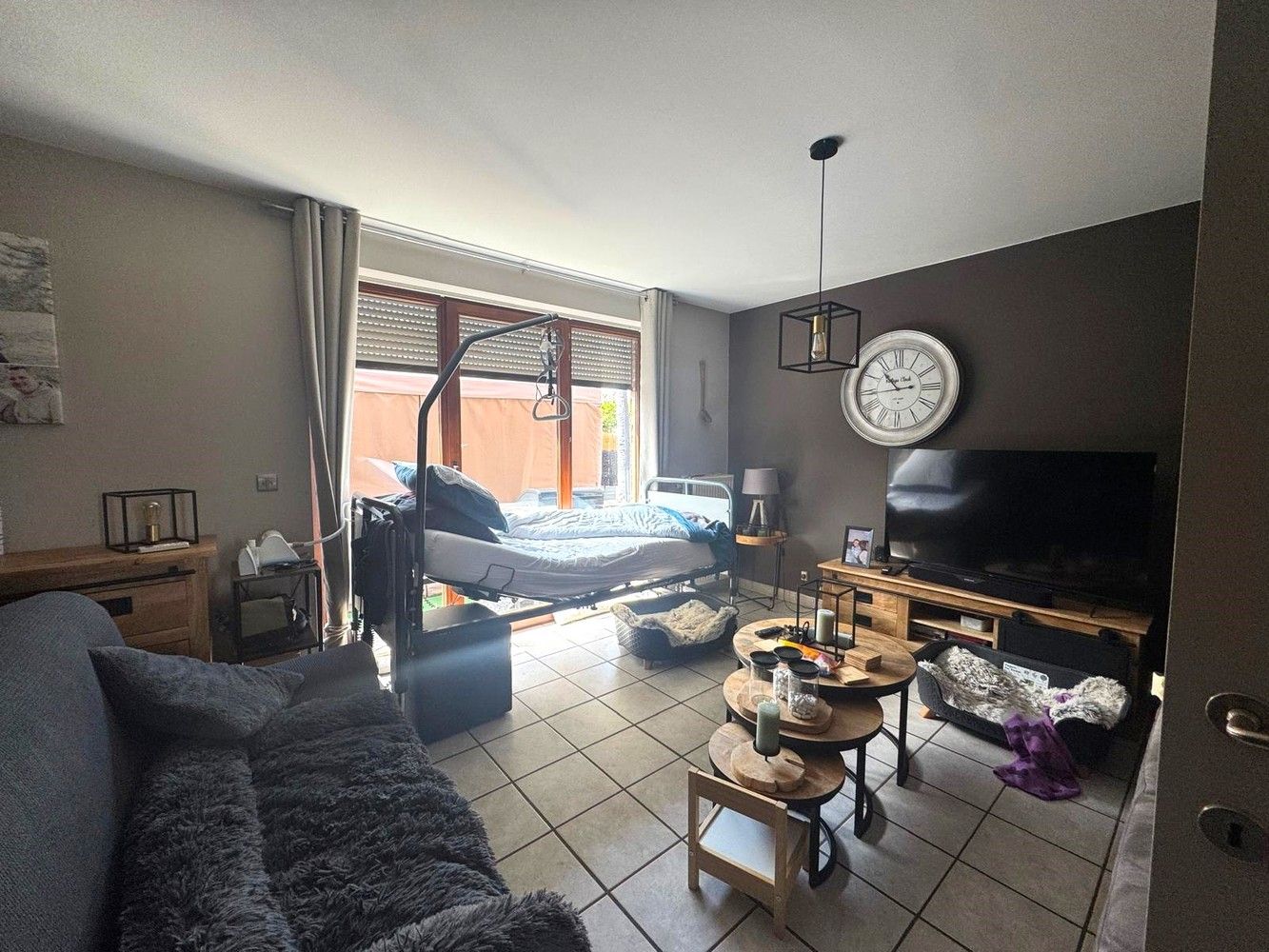 Charmante woning (H.O.B) met terras en tuin foto 3