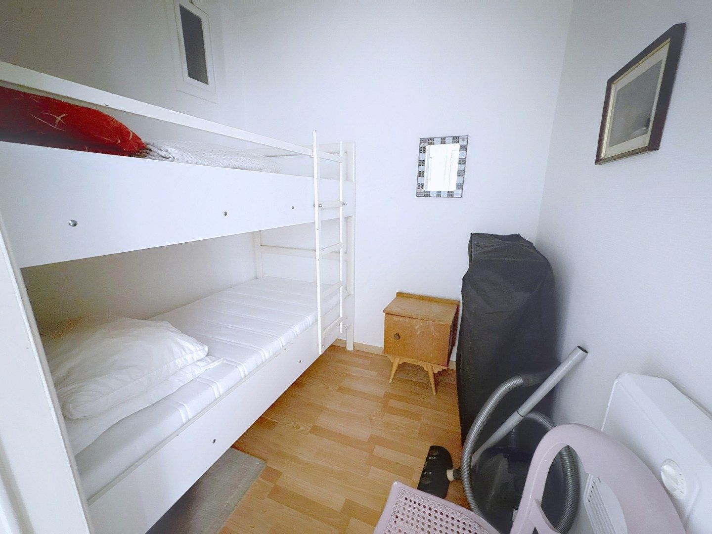 Te renoveren appartement met FRONTAAL ZEEZICHT foto 9