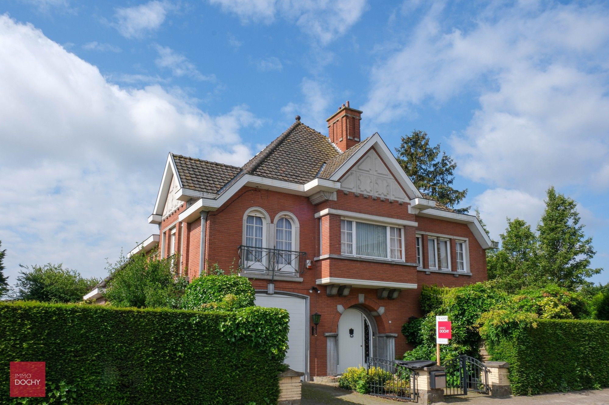 Hoofdfoto van de publicatie: Uitermate karaktervolle villa te Oudenaarde op 3.278m²