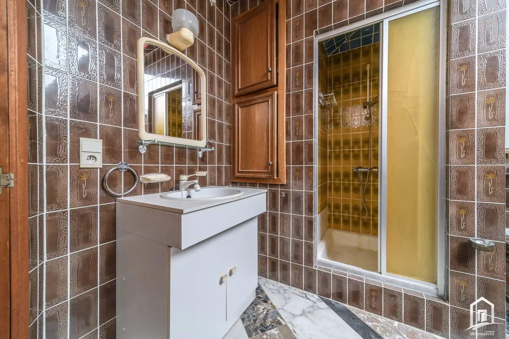 Te renoveren ruime, karaktervolle gezinswoning te Aalst foto 14