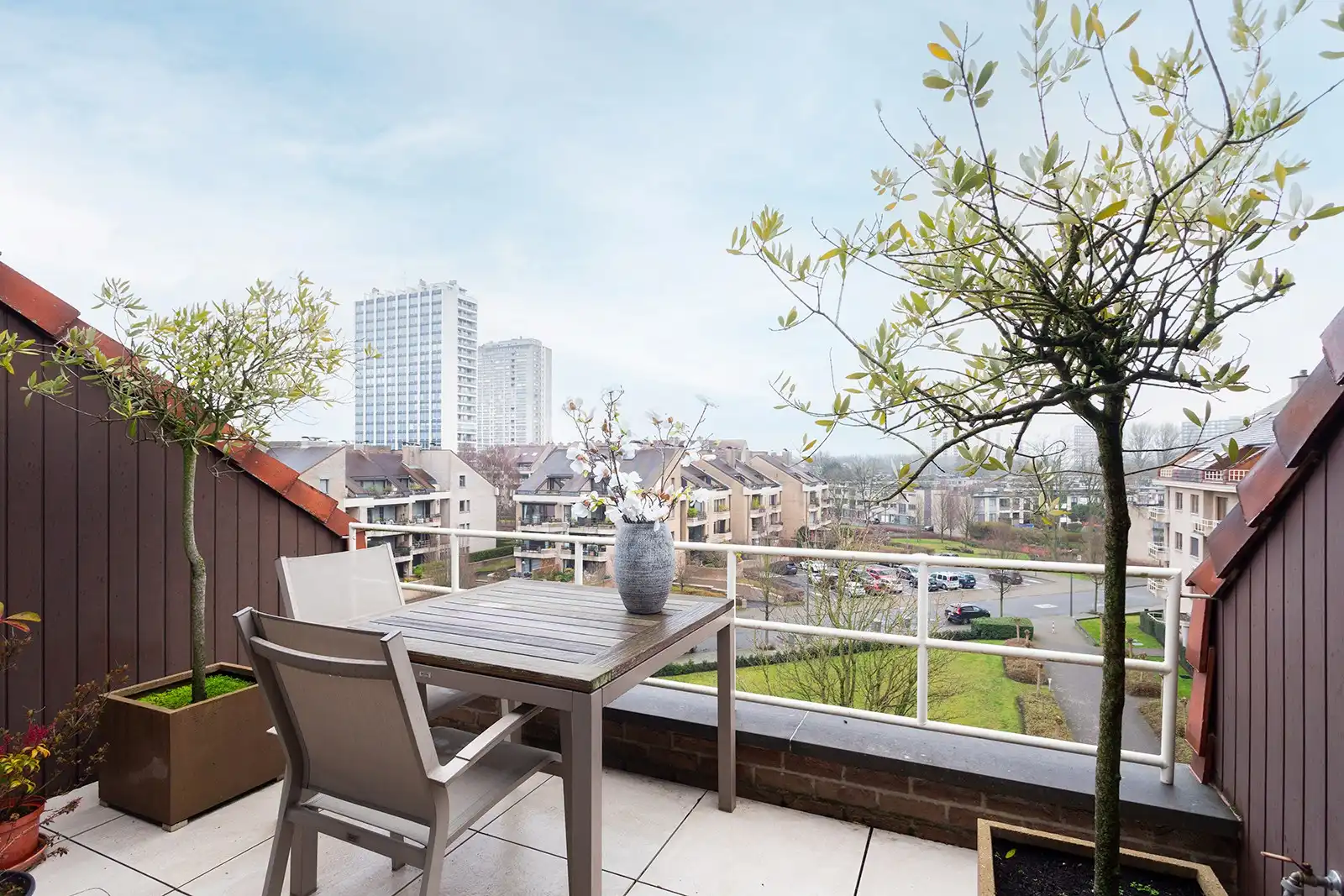 Ruim en lichtrijk duplex met 2 terrassen.  foto 16
