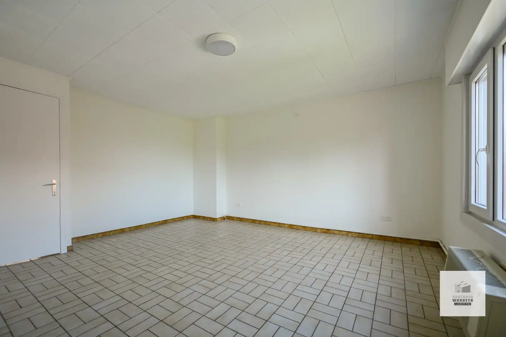 Gerenoveerde rijwoning met 3 slpk, tuin en garage in Zwevezele foto 13