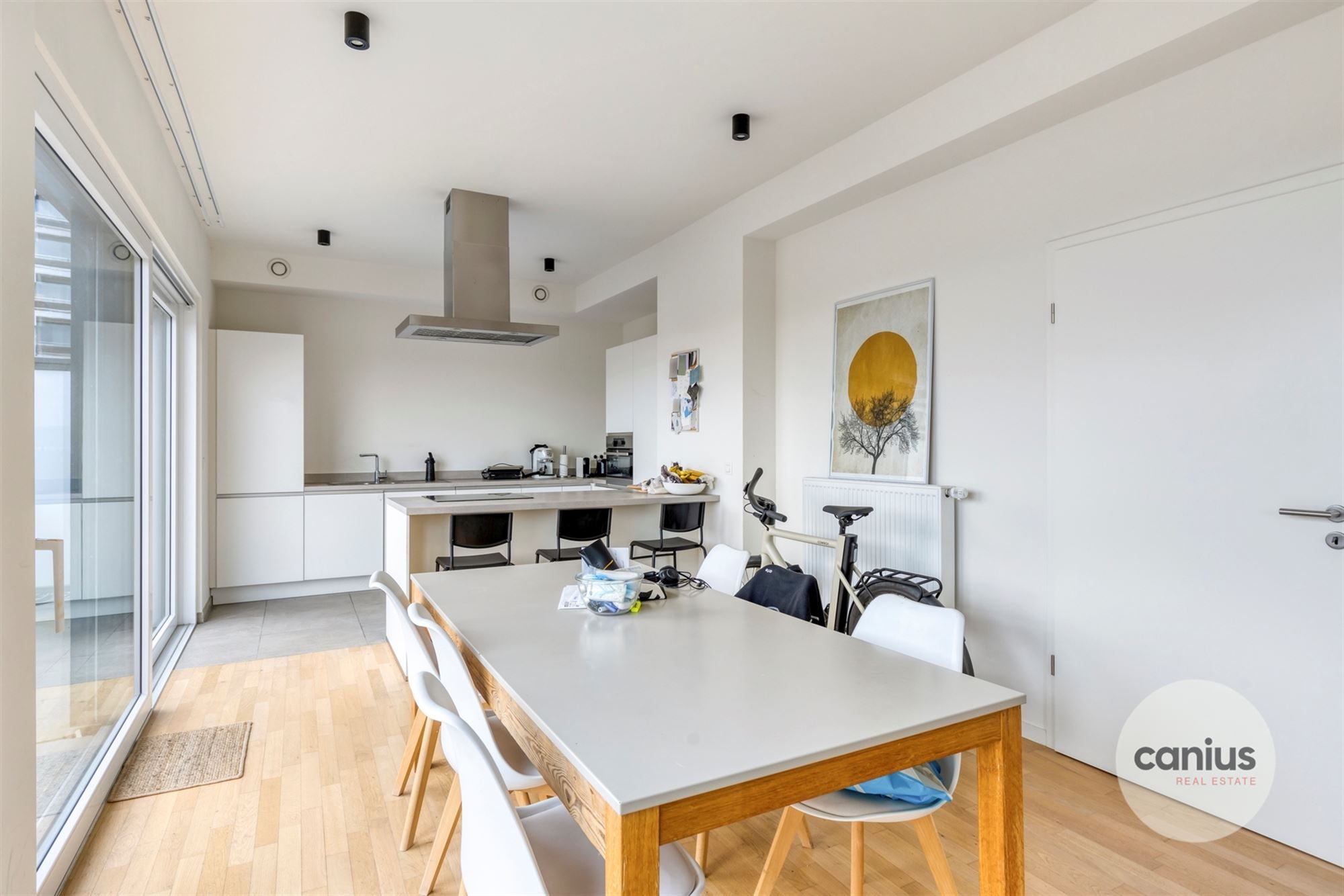 PENTHOUSE MET MAGNIFIEK TERRAS, 3 SLKS + AUTOSTAANPLAATS foto {{pictureIndex}}
