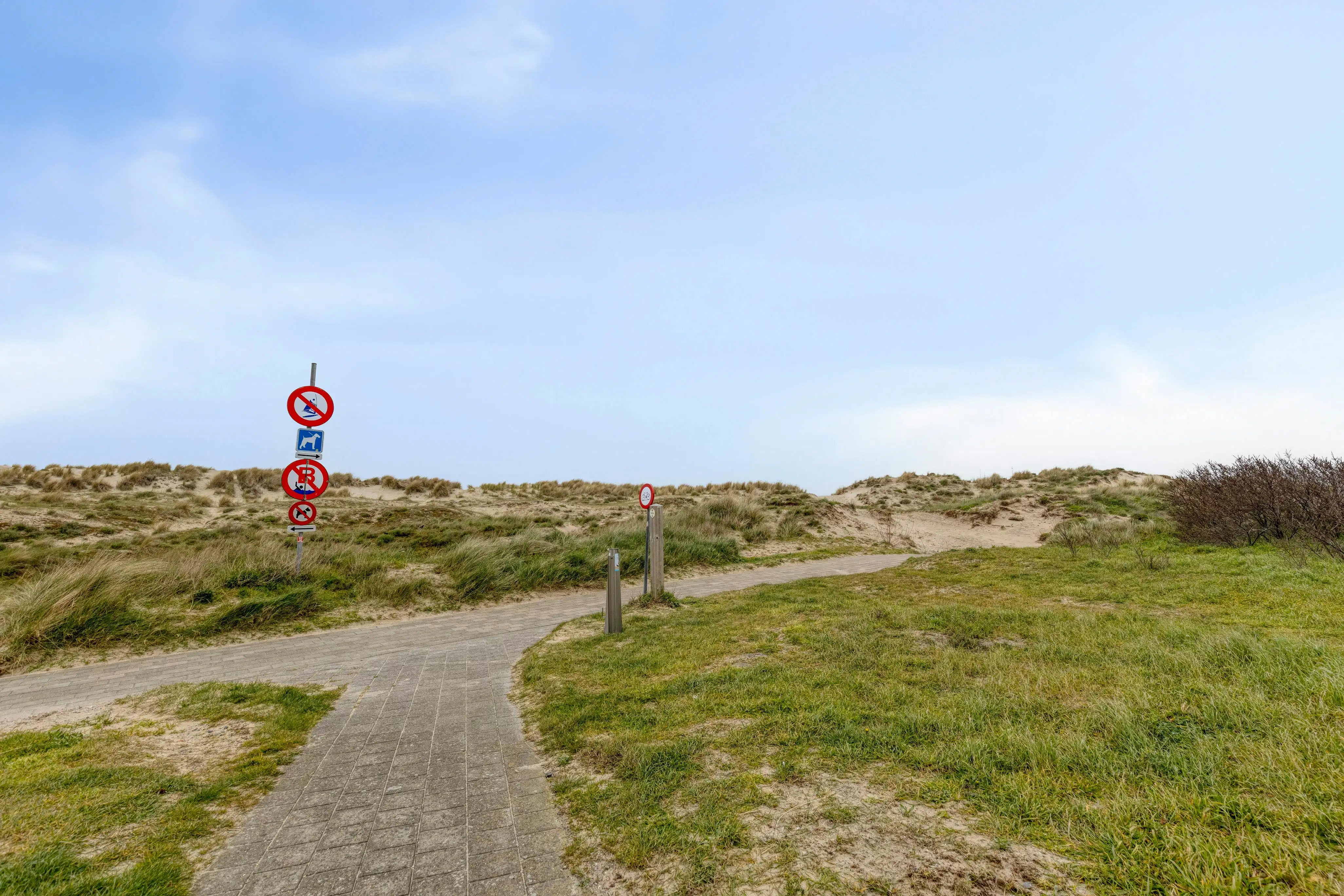 Appartement met drie slaapkamers te koop in Oostduinkerke! foto 14