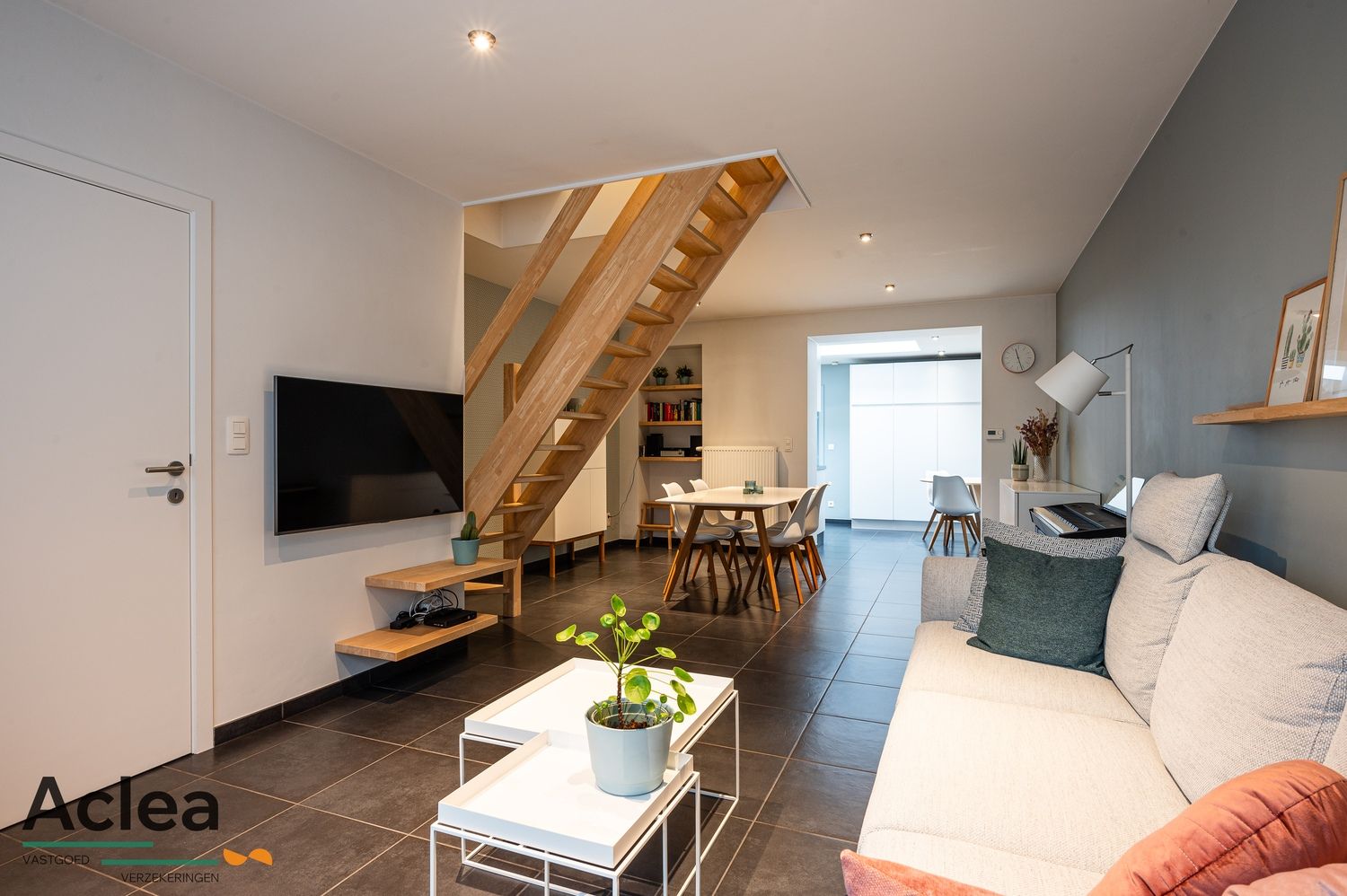 Instapklare starterswoning met tuin en garage in Eeklo foto 6
