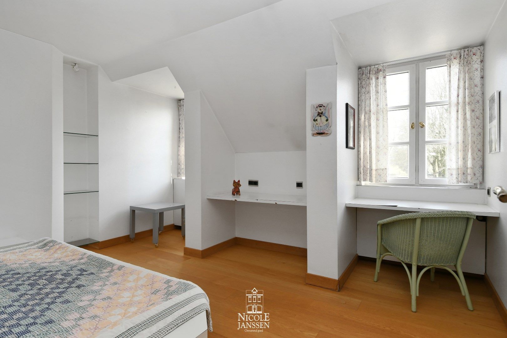 Ruime villa op een royaal perceel foto 21