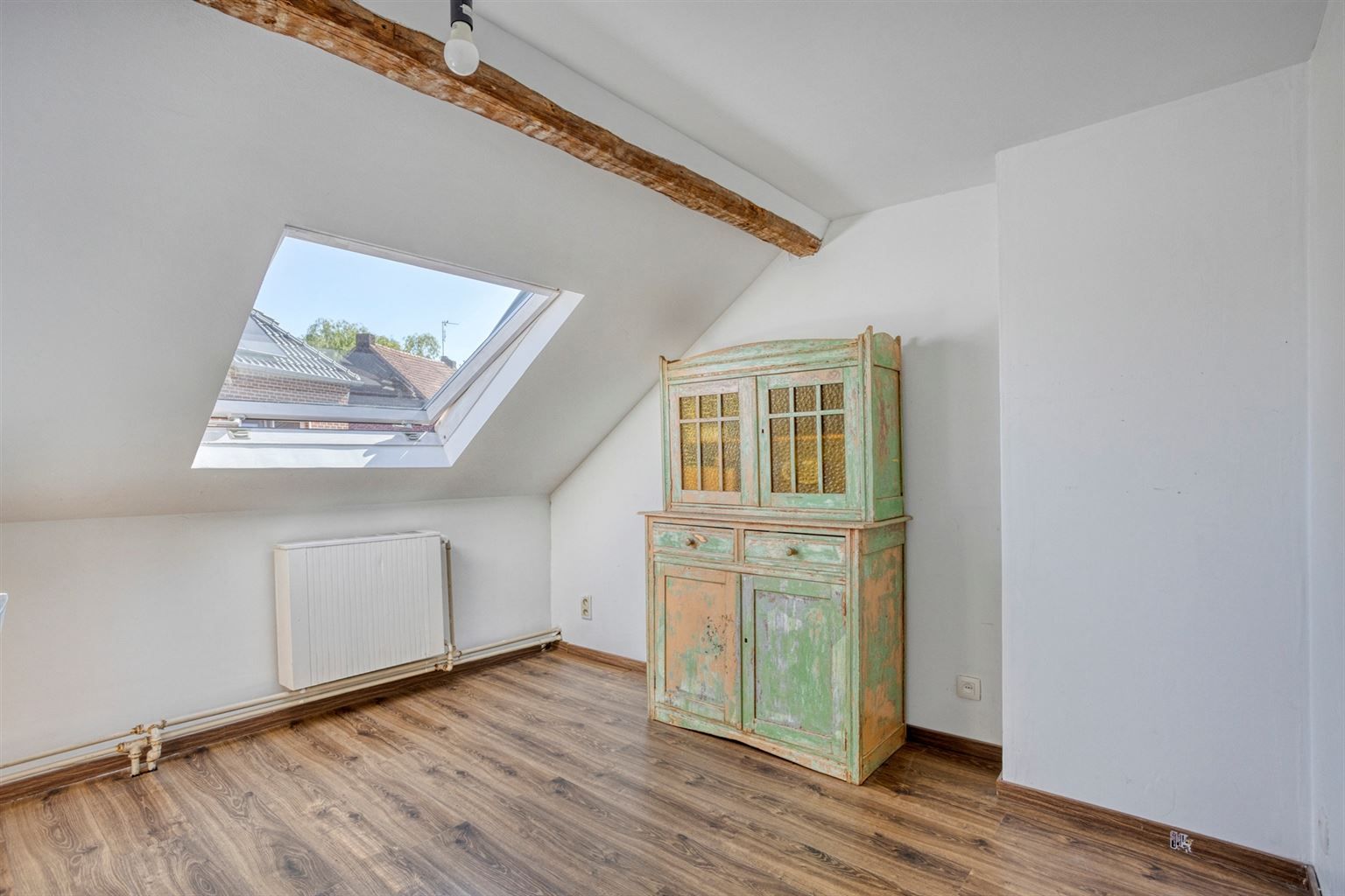 Prachtige, gerenoveerde hoevewoning op 4a9ca, voorzien van 4 slaapkamers, inpandige garage en omheinde tuin op een toplocatie in Kessenich. foto 23
