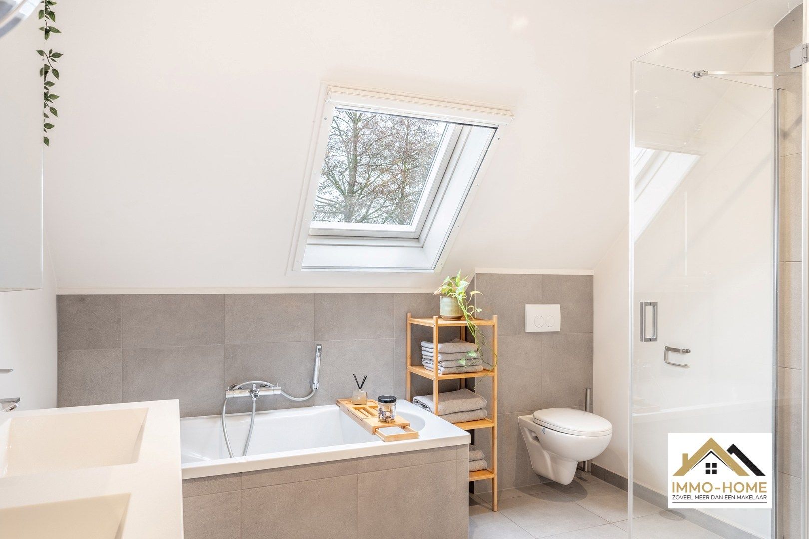 Prachtige HOB met zonnepanelen in een doodlopende straat! foto 19