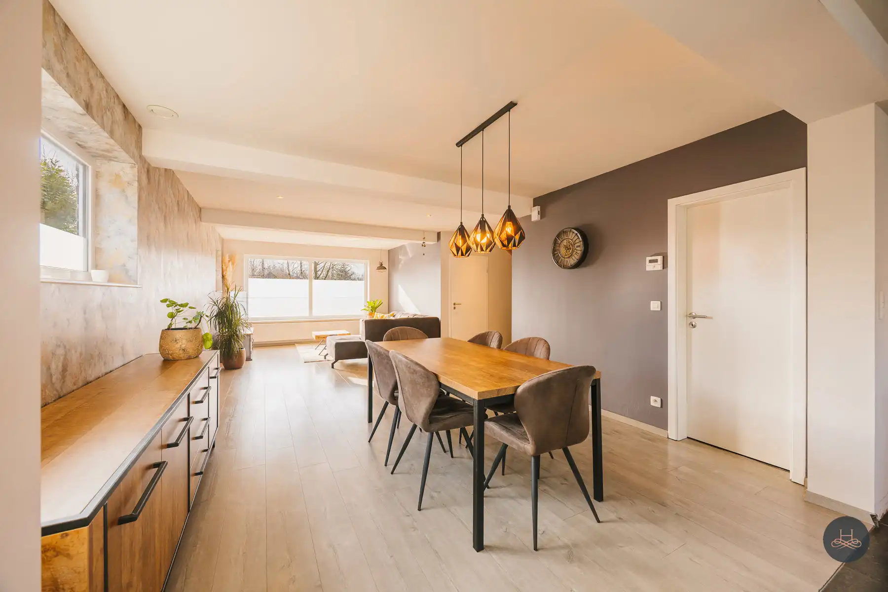 Recent energiezuinige halfopen woning op een royaal perceel foto 9